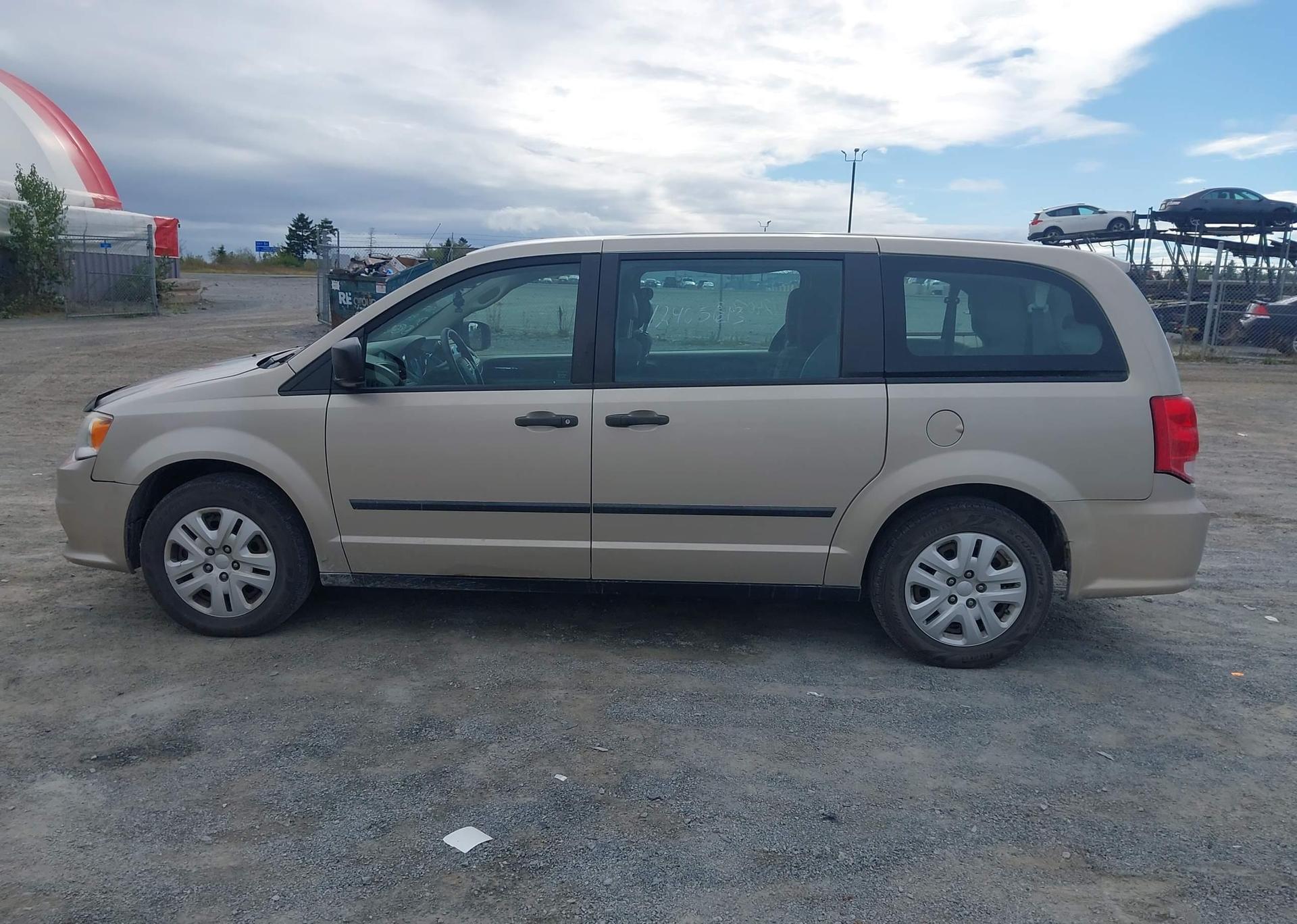 2015 DODGE GRAND CARAVAN SE