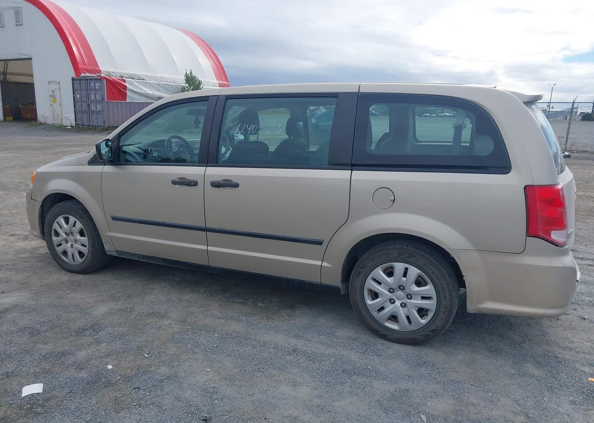 2015 DODGE GRAND CARAVAN SE