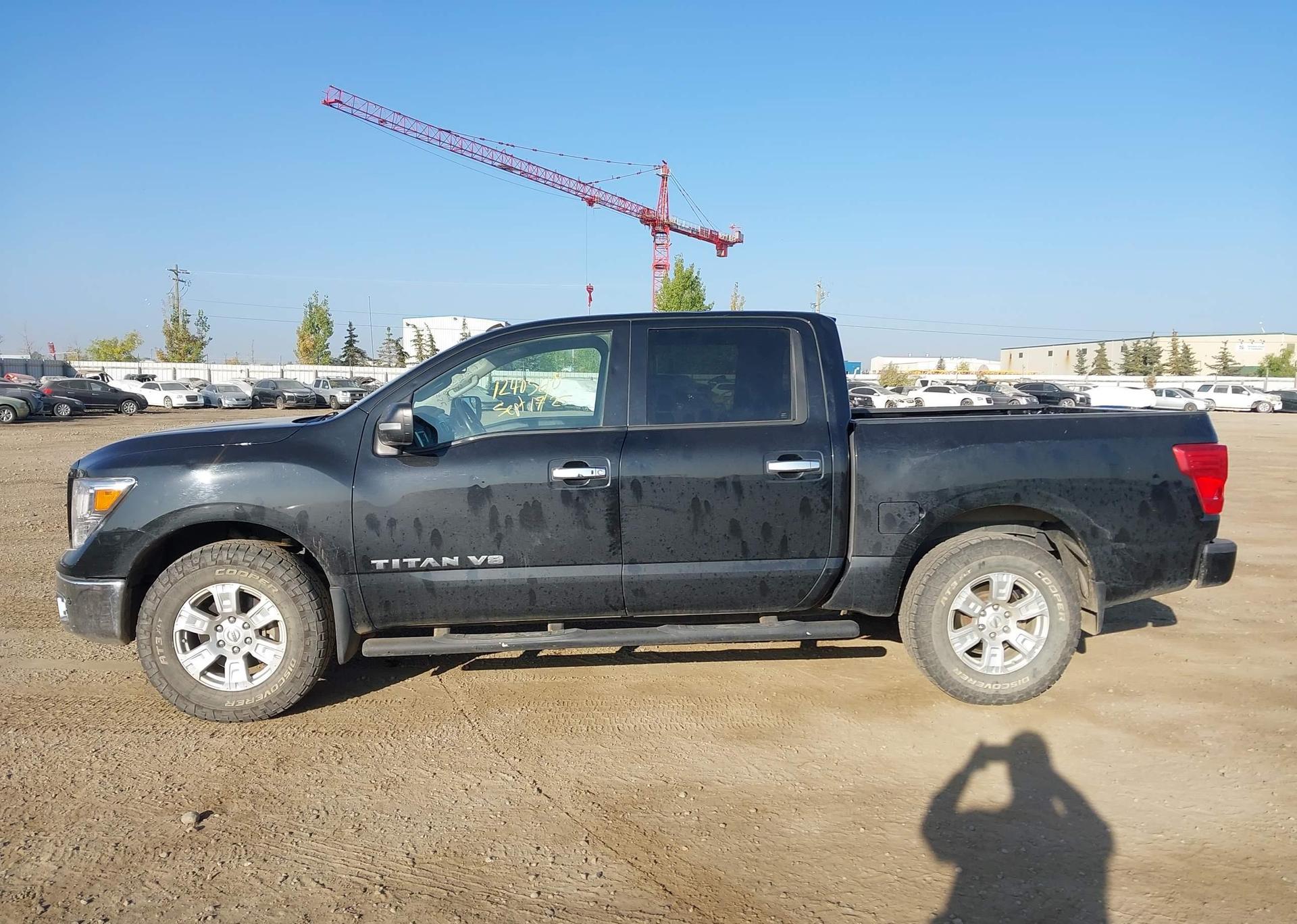 2019 NISSAN TITAN SV