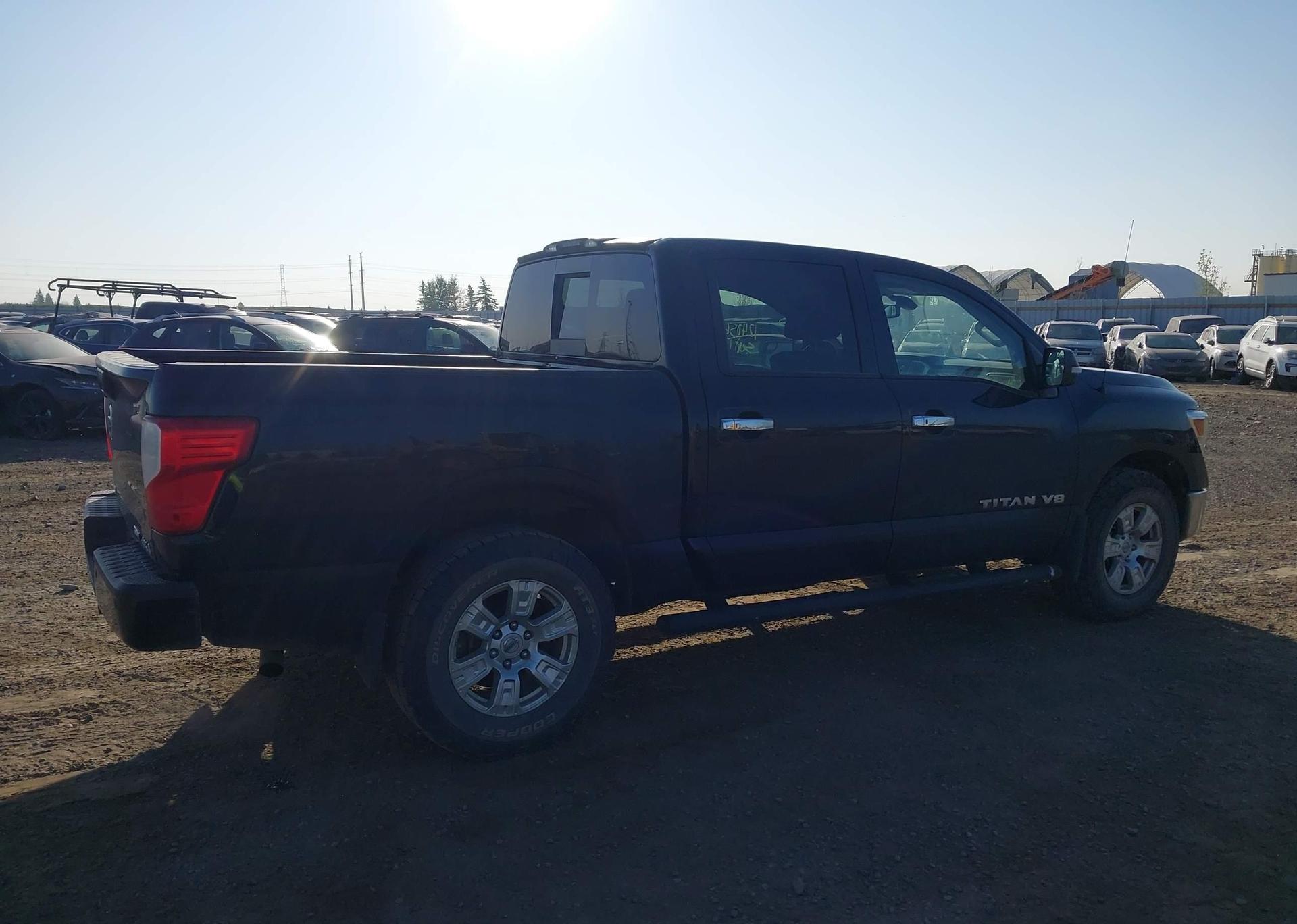 2019 NISSAN TITAN SV
