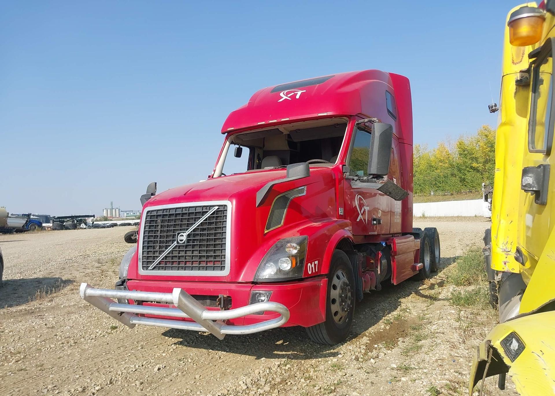 2016 VOLVO VN VNL