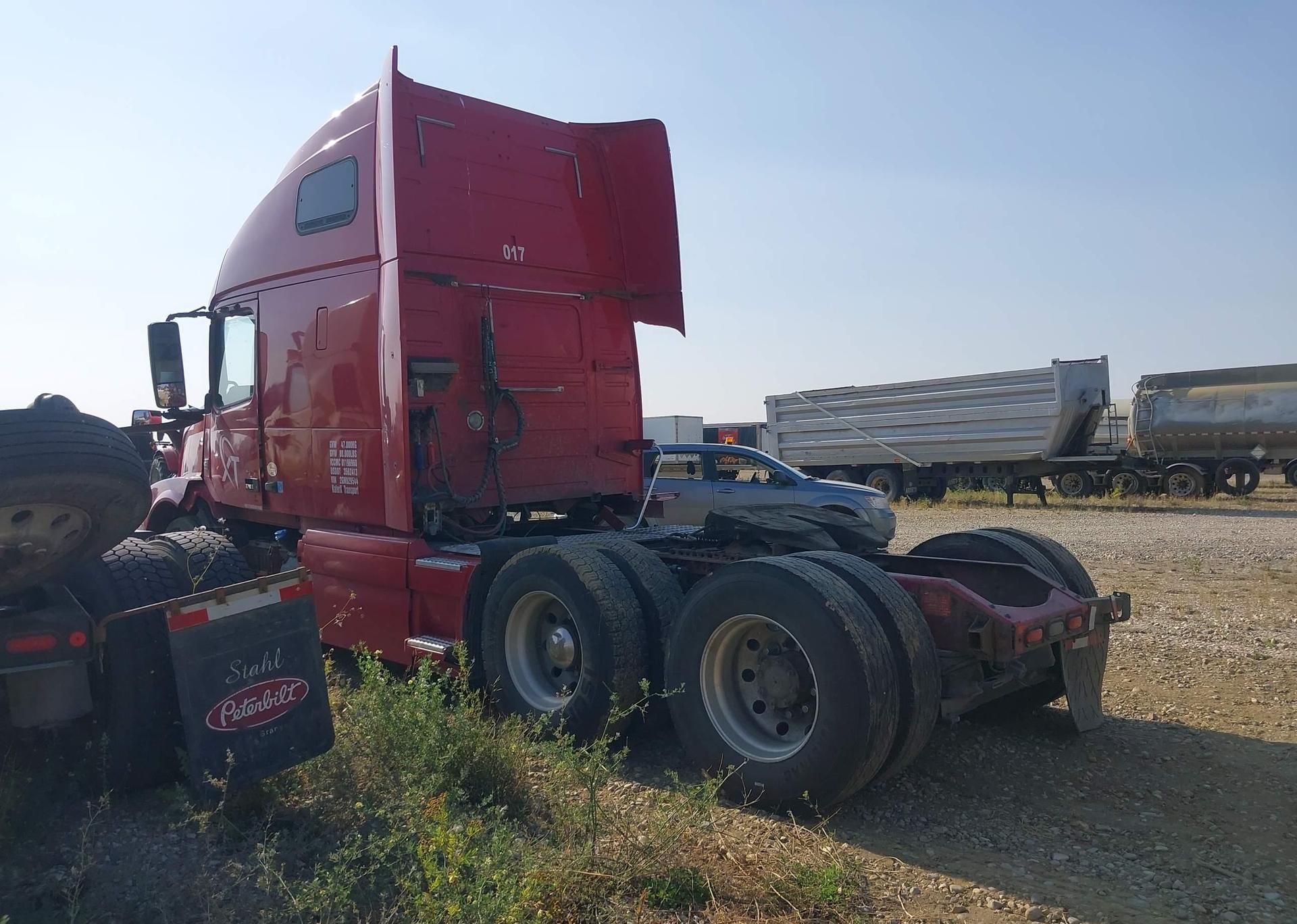 2016 VOLVO VN VNL