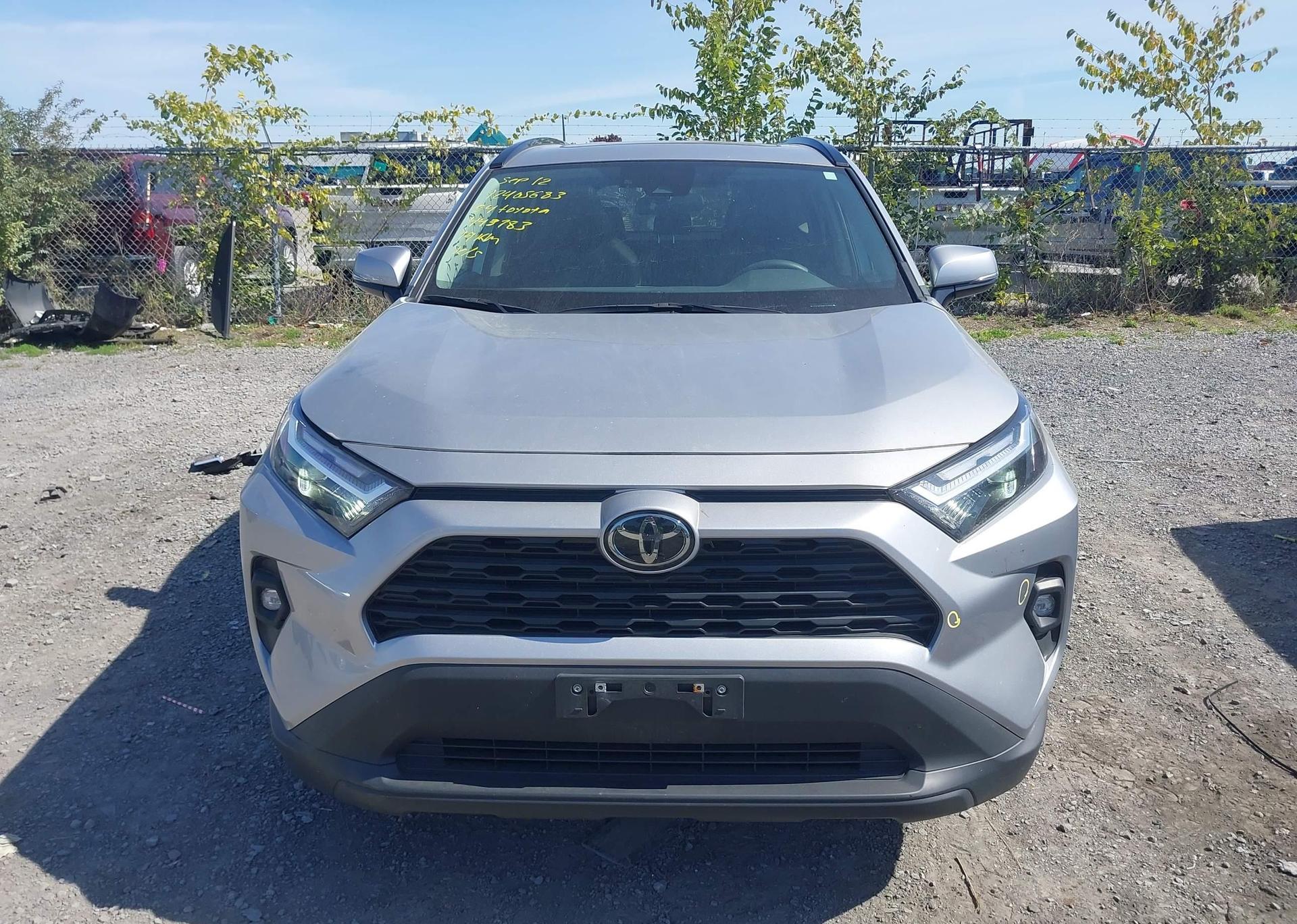 2024 TOYOTA RAV4 XLE