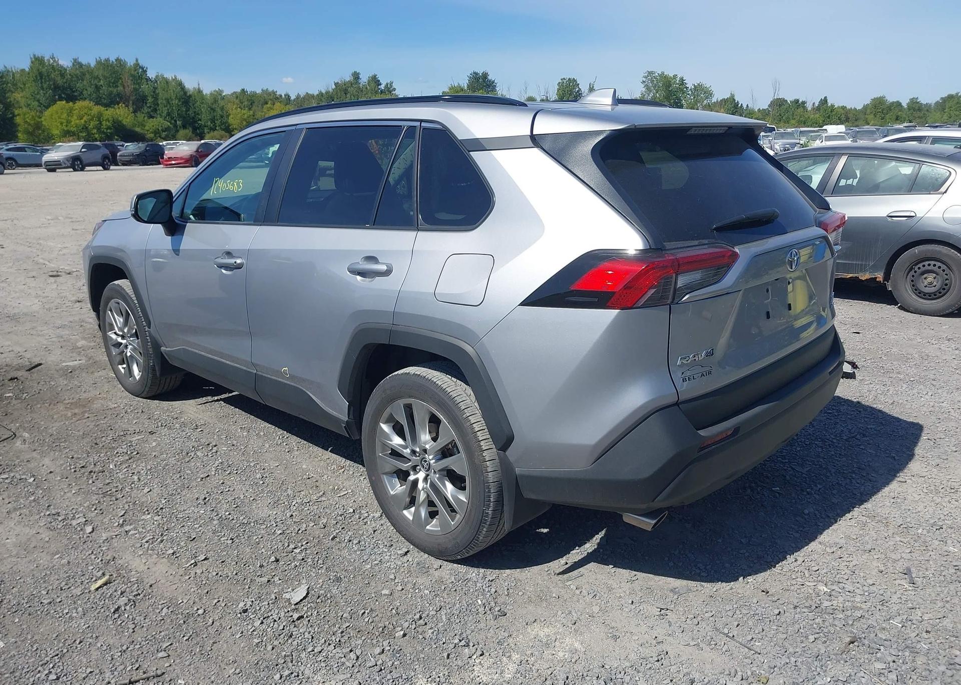 2024 TOYOTA RAV4 XLE