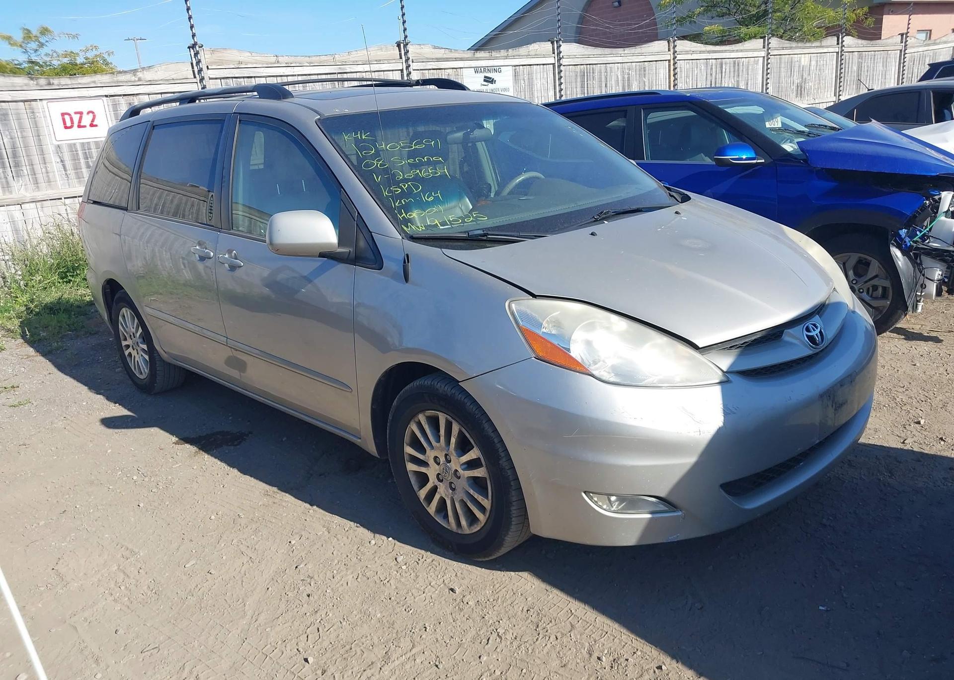 2008 TOYOTA SIENNA XLE