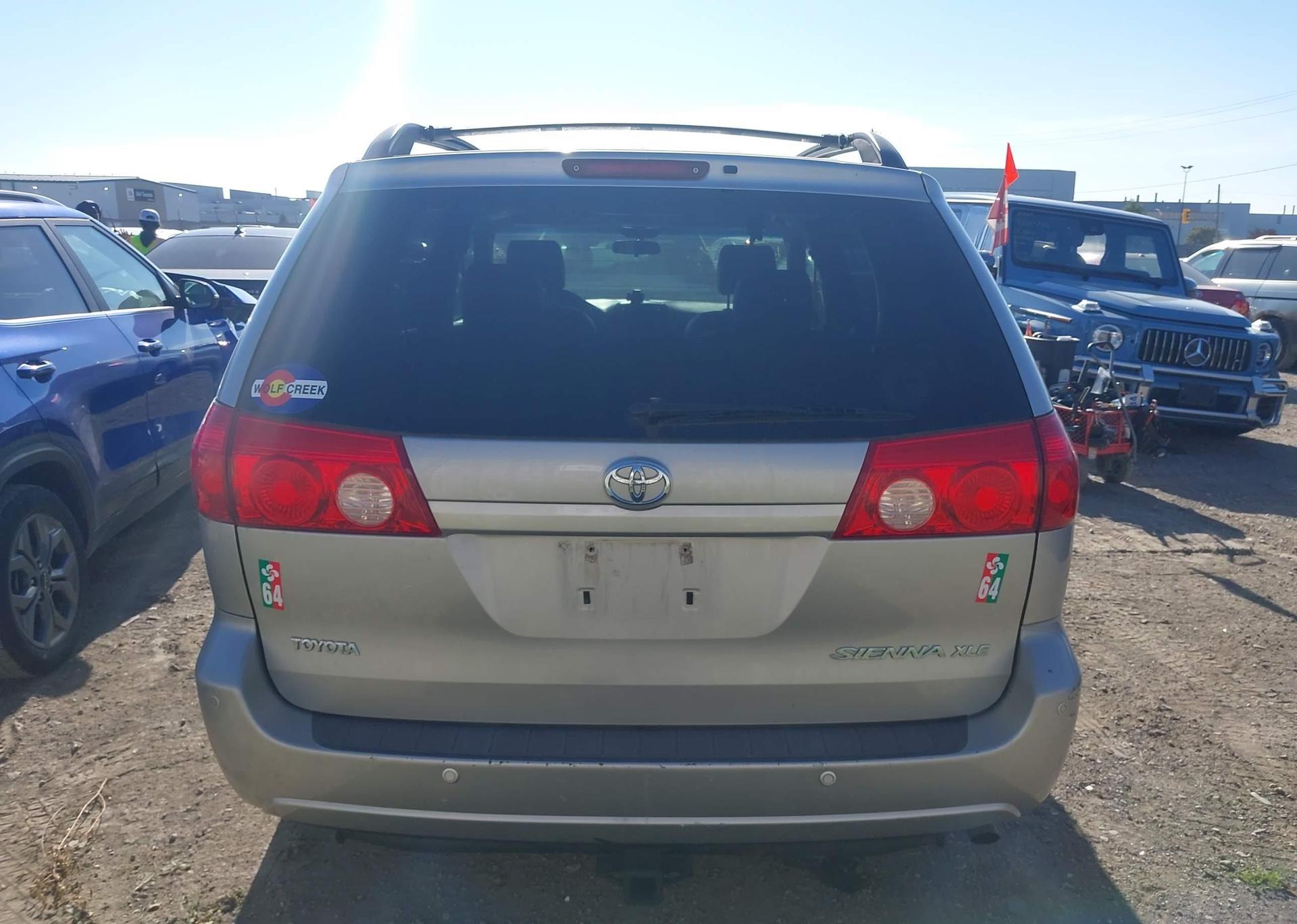 2008 TOYOTA SIENNA XLE