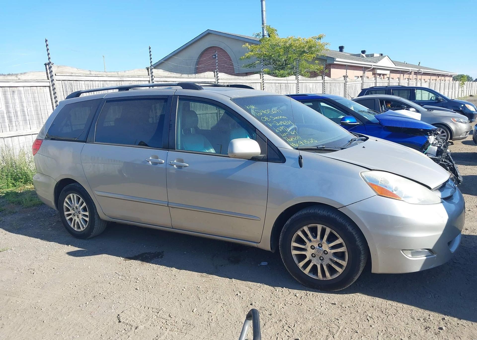 2008 TOYOTA SIENNA XLE