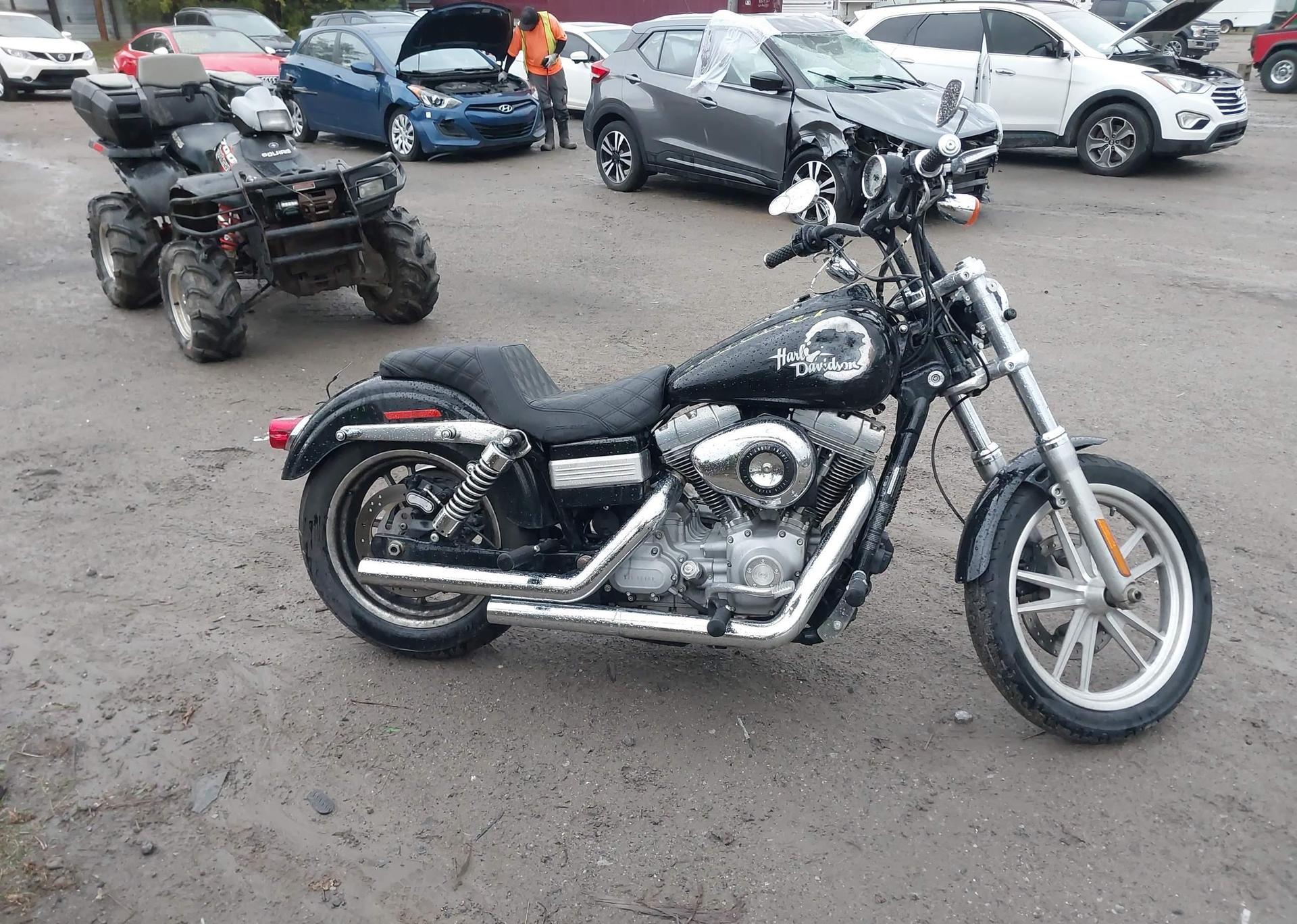 2010 HARLEY-DAVIDSON FXD
