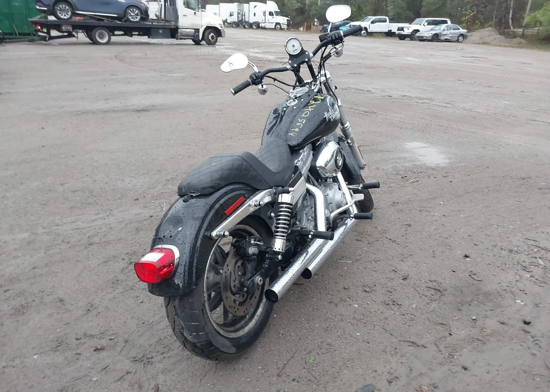 2010 HARLEY-DAVIDSON FXD
