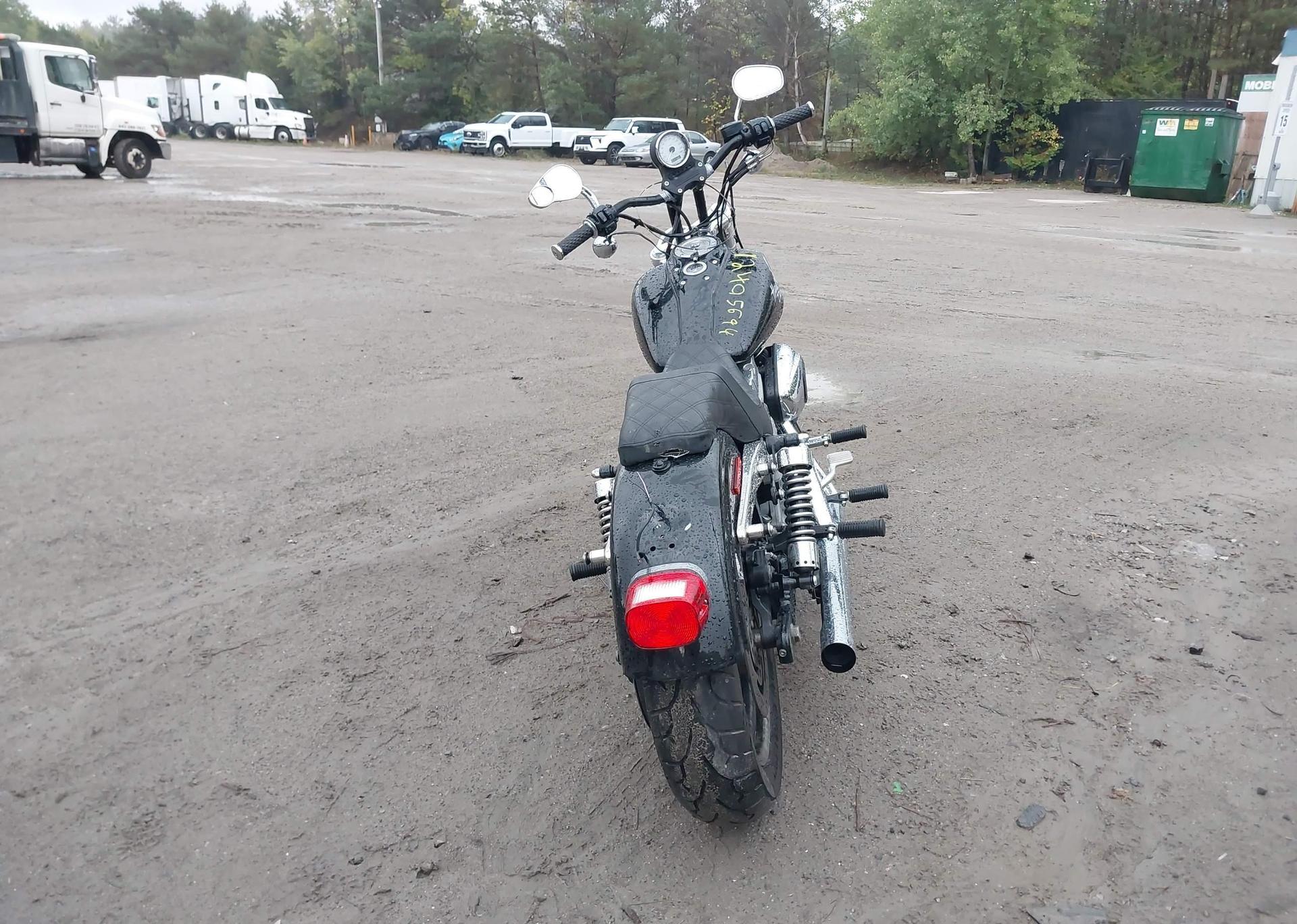 2010 HARLEY-DAVIDSON FXD