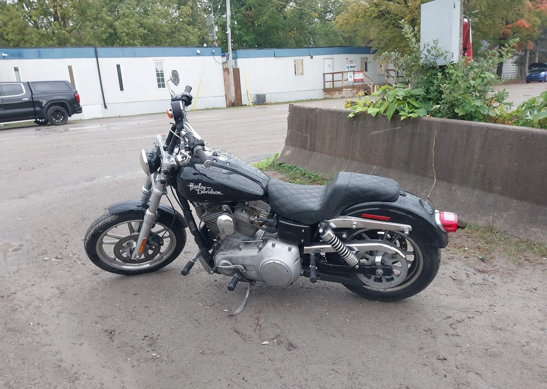 2010 HARLEY-DAVIDSON FXD