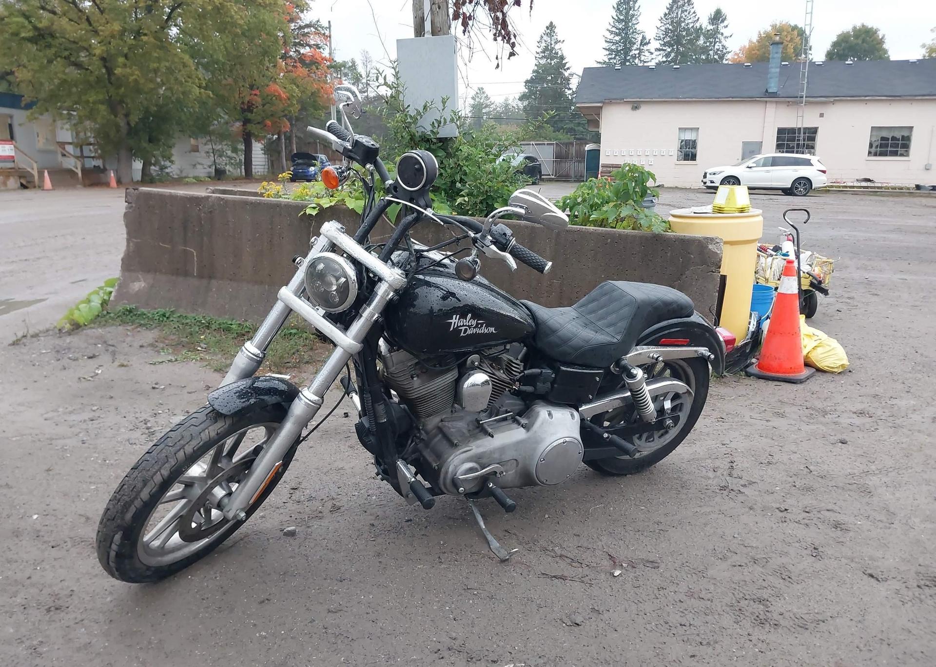 2010 HARLEY-DAVIDSON FXD