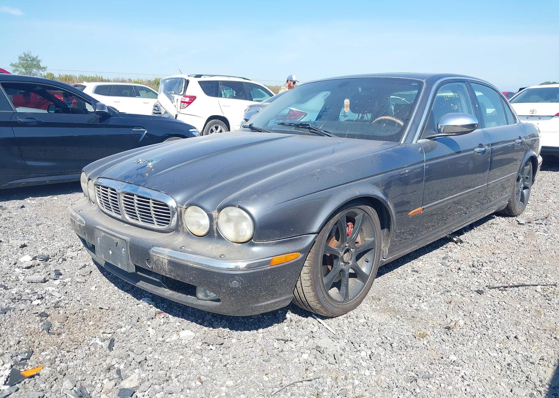 2004 JAGUAR VANDENPLAS