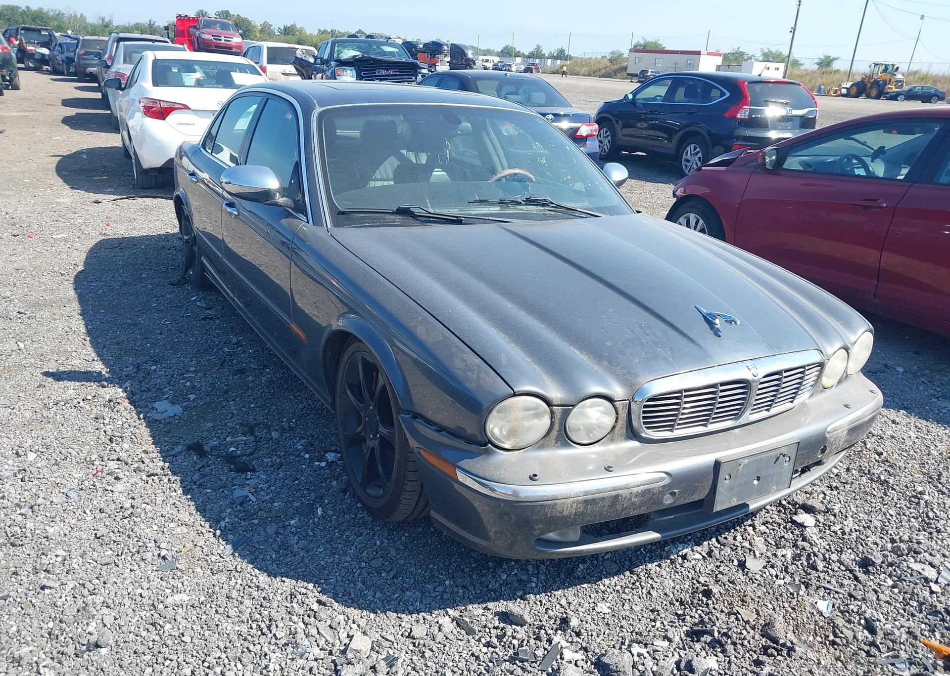 2004 JAGUAR VANDENPLAS
