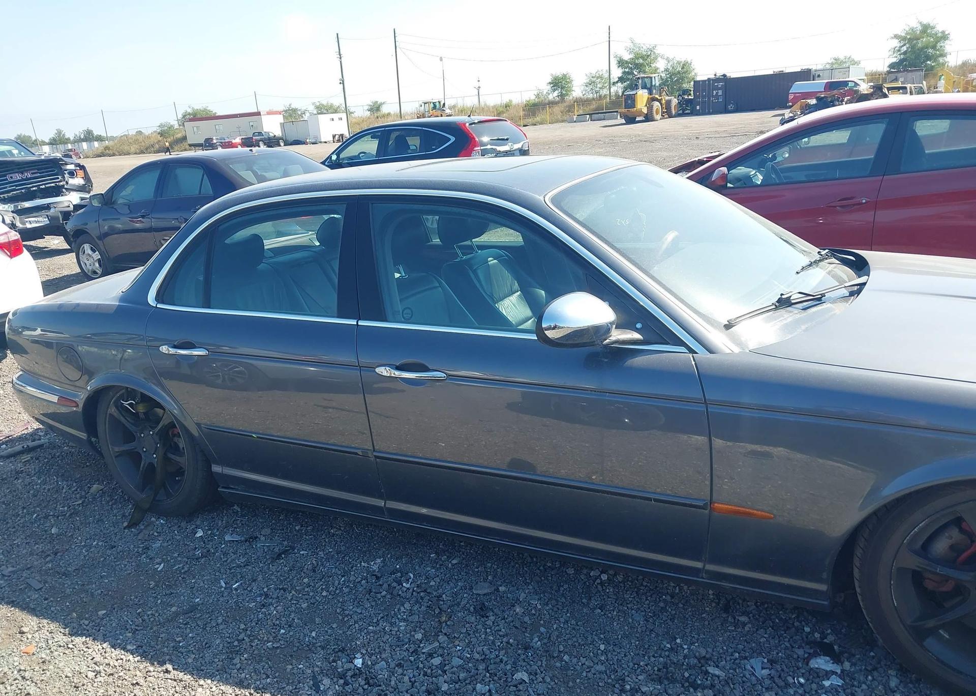 2004 JAGUAR VANDENPLAS