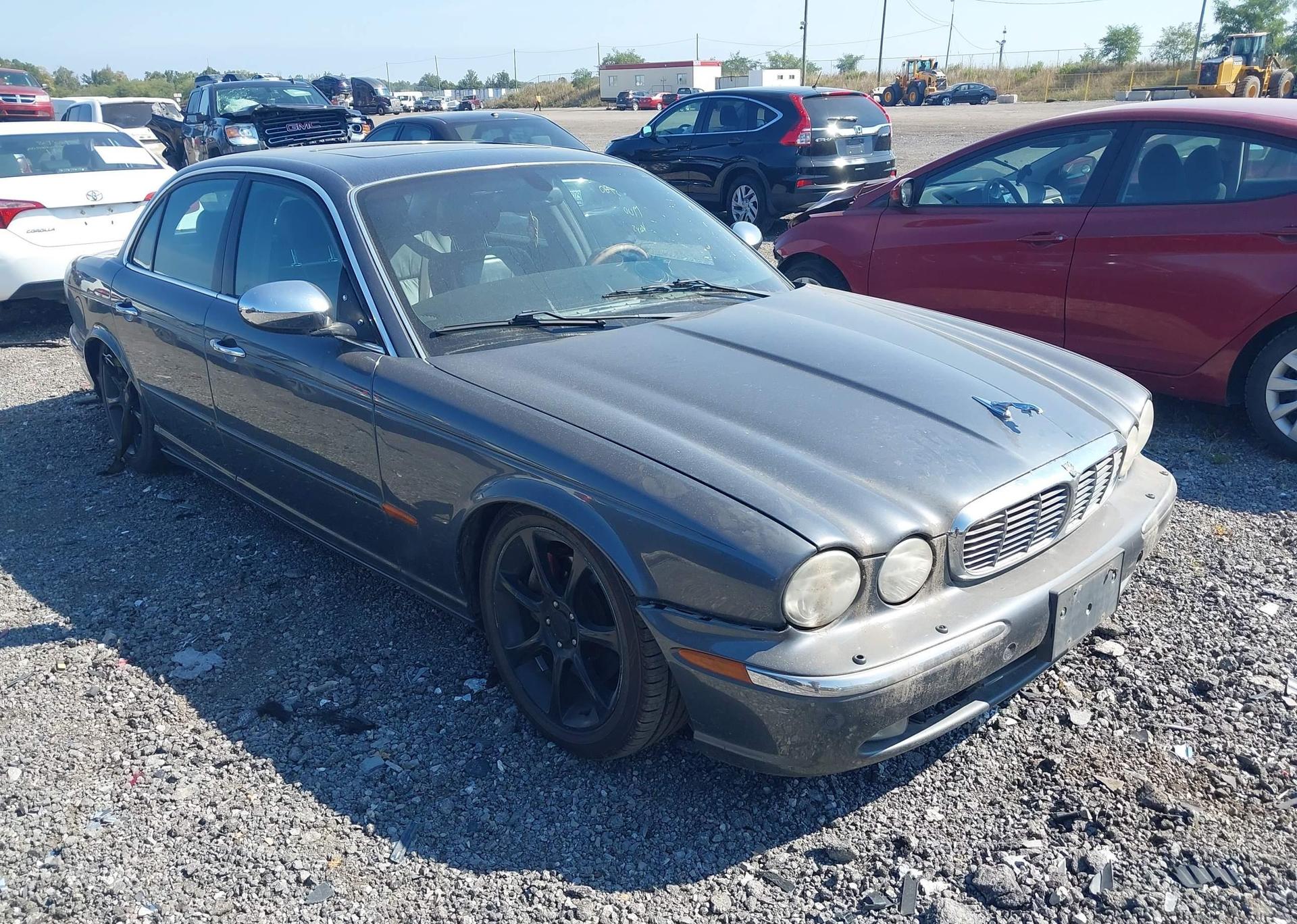 2004 JAGUAR VANDENPLAS