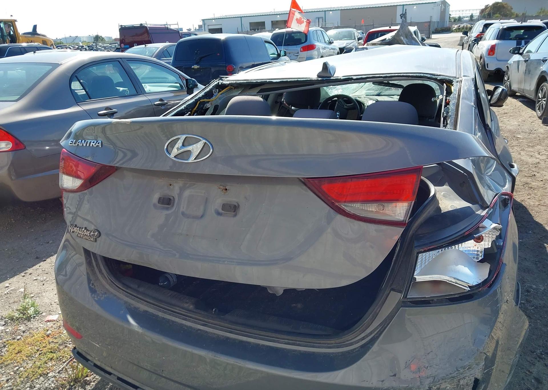 2014 HYUNDAI ELANTRA SE