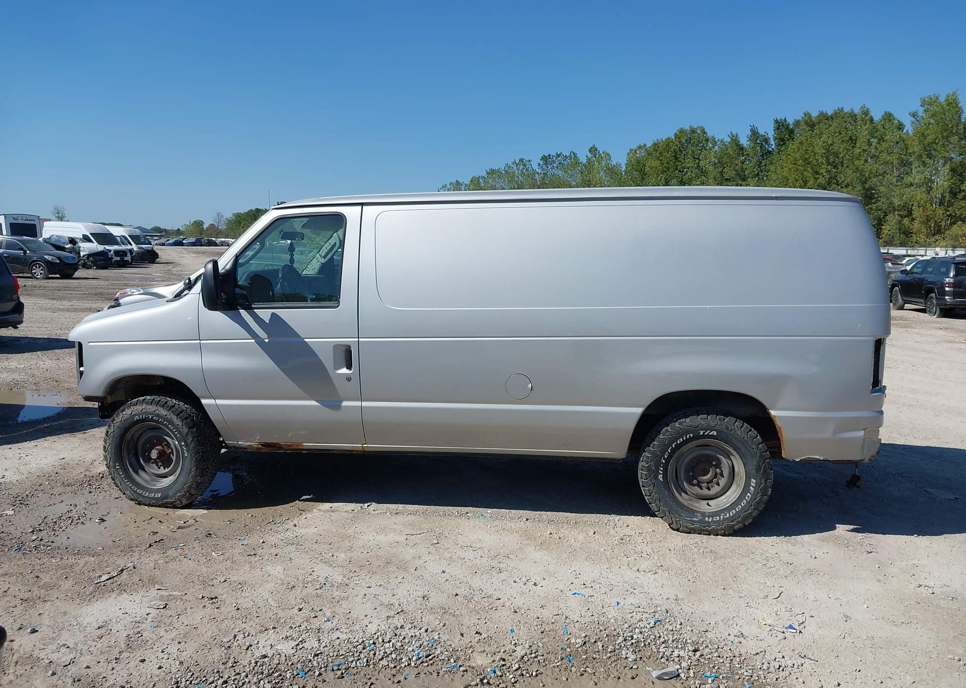 2014 FORD E-350 SUPER DUTY COMMERCIAL