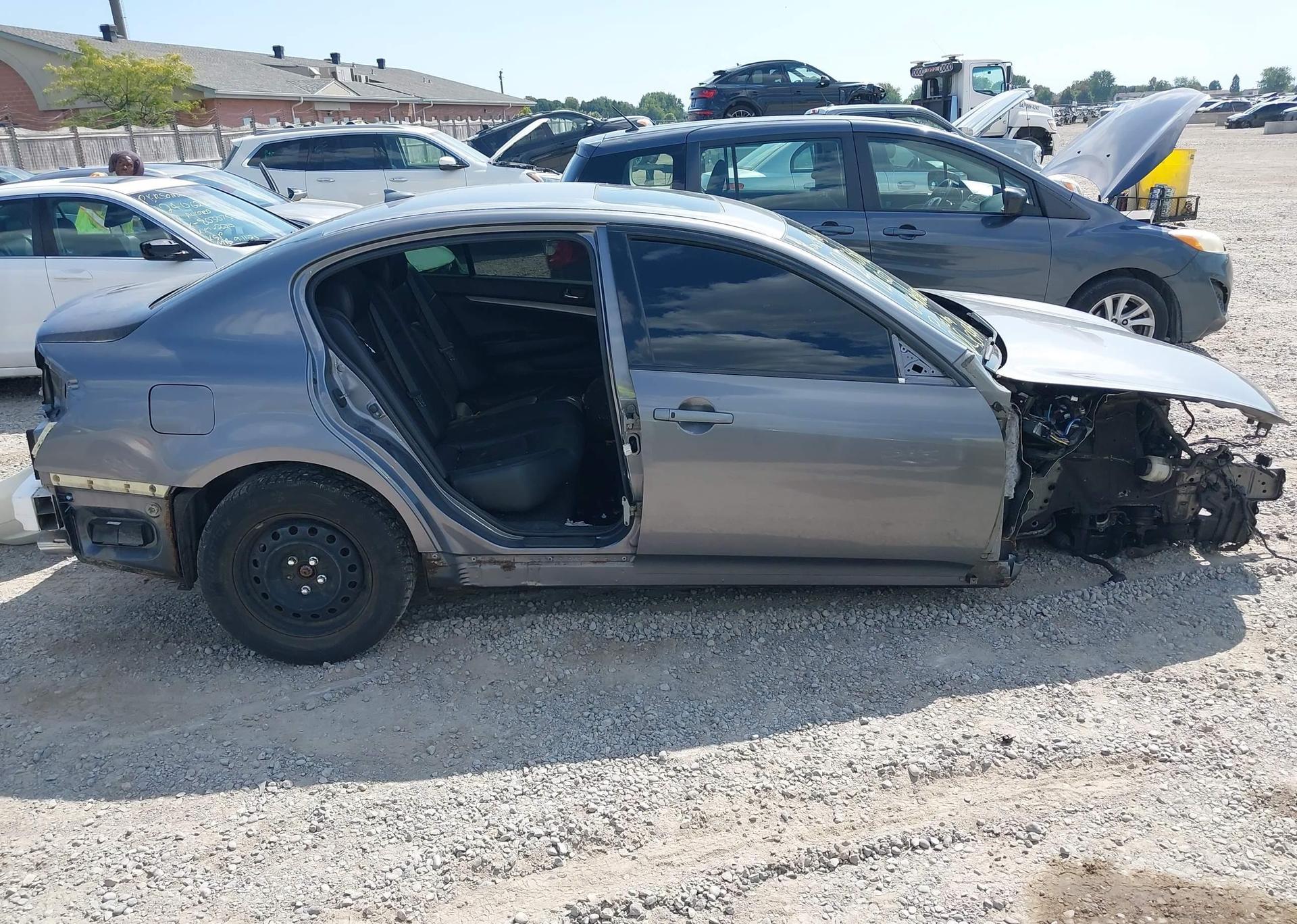 2012 INFINITI G37