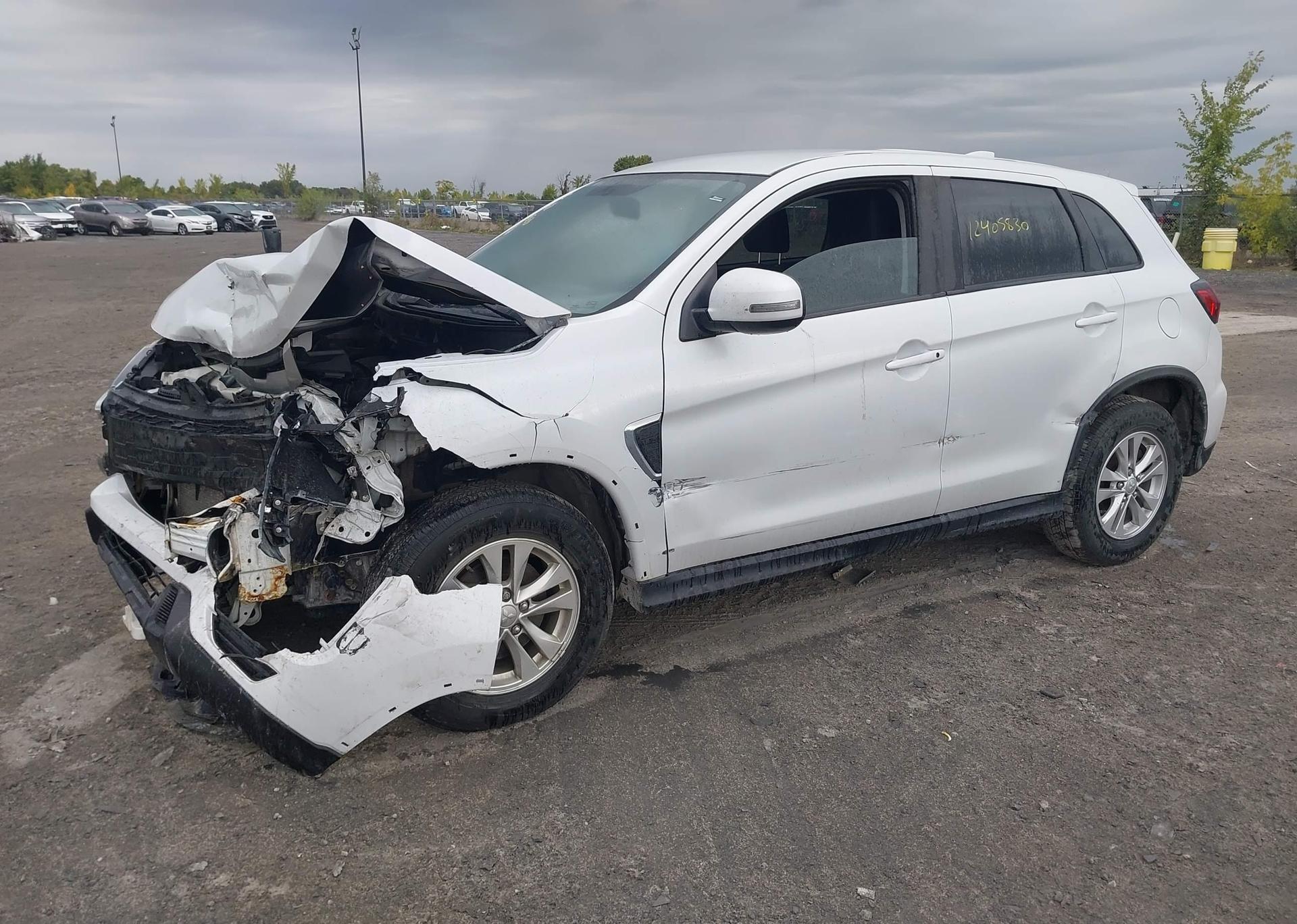 2022 MITSUBISHI RVR SE