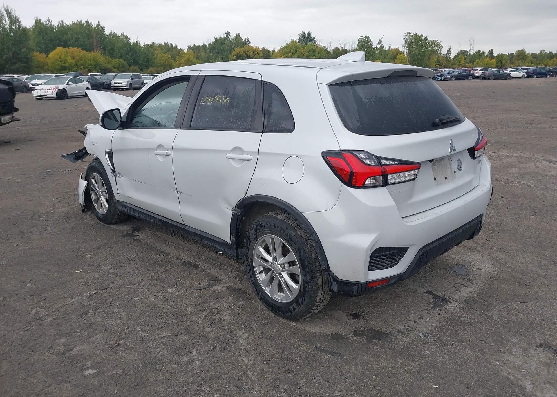 2022 MITSUBISHI RVR SE