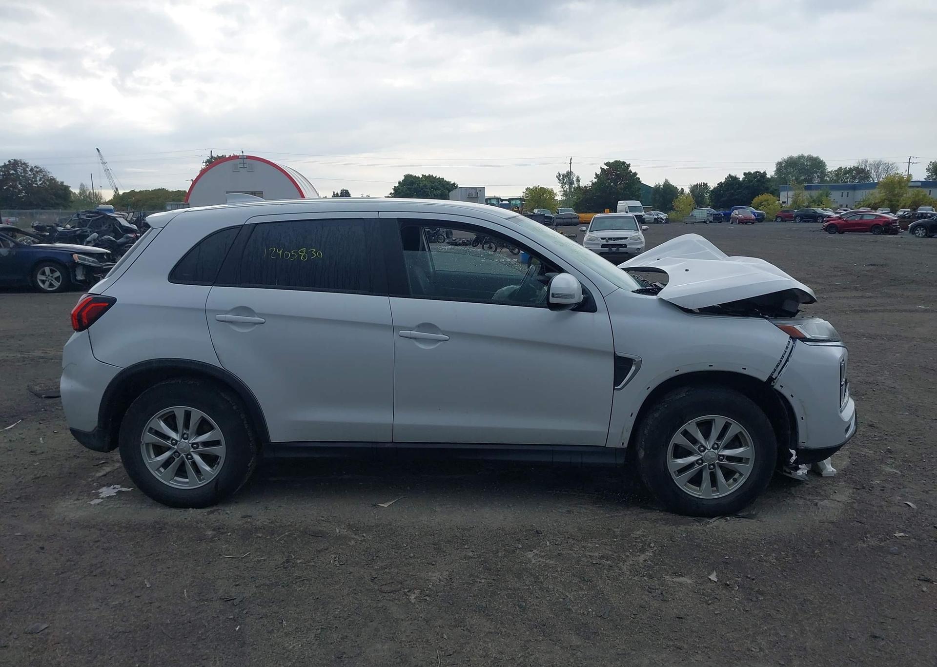 2022 MITSUBISHI RVR SE
