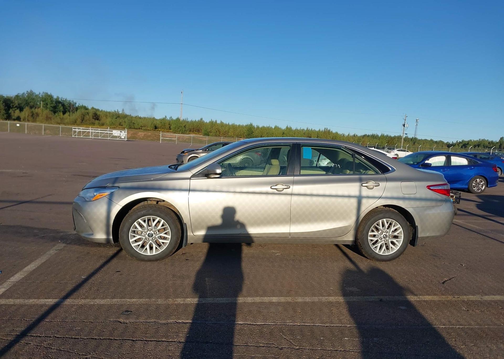2017 TOYOTA CAMRY LE