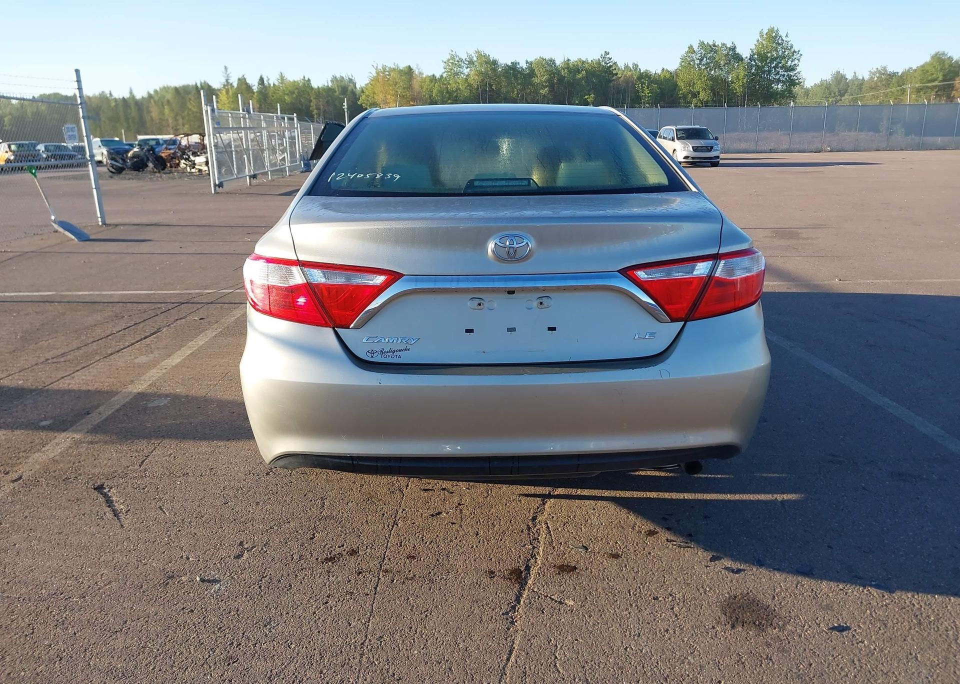 2017 TOYOTA CAMRY LE