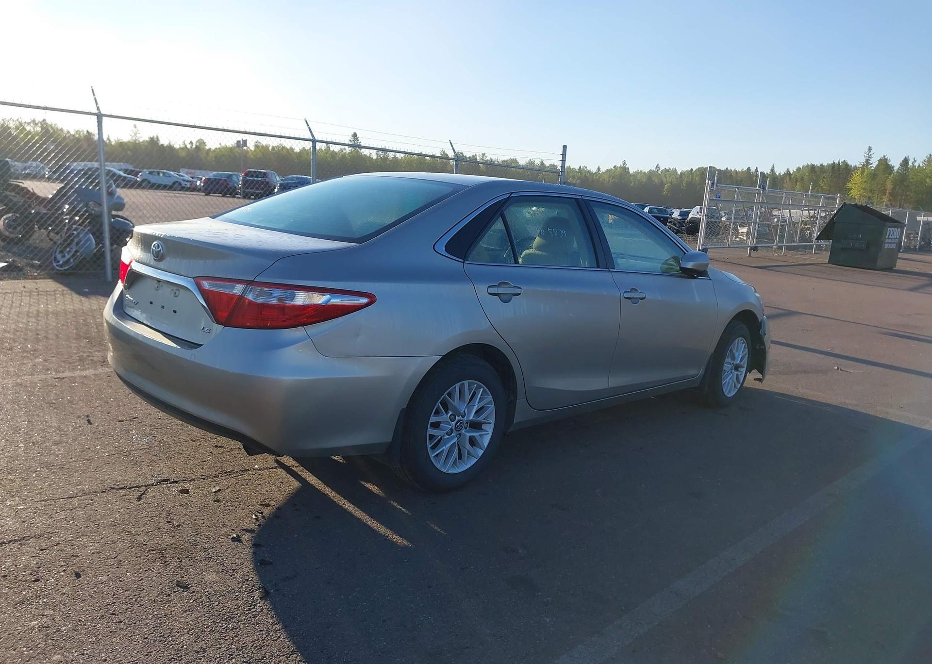 2017 TOYOTA CAMRY LE