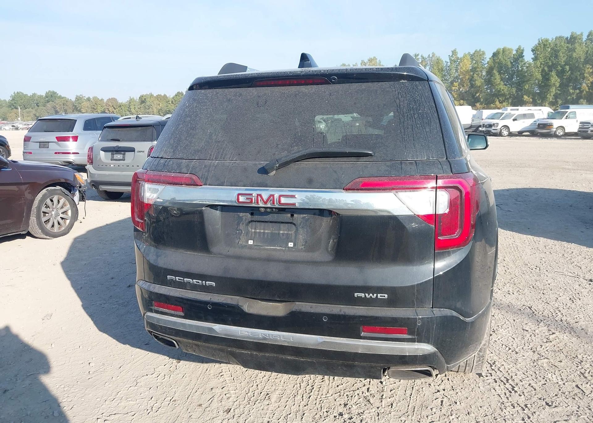 2022 GMC ACADIA DENALI