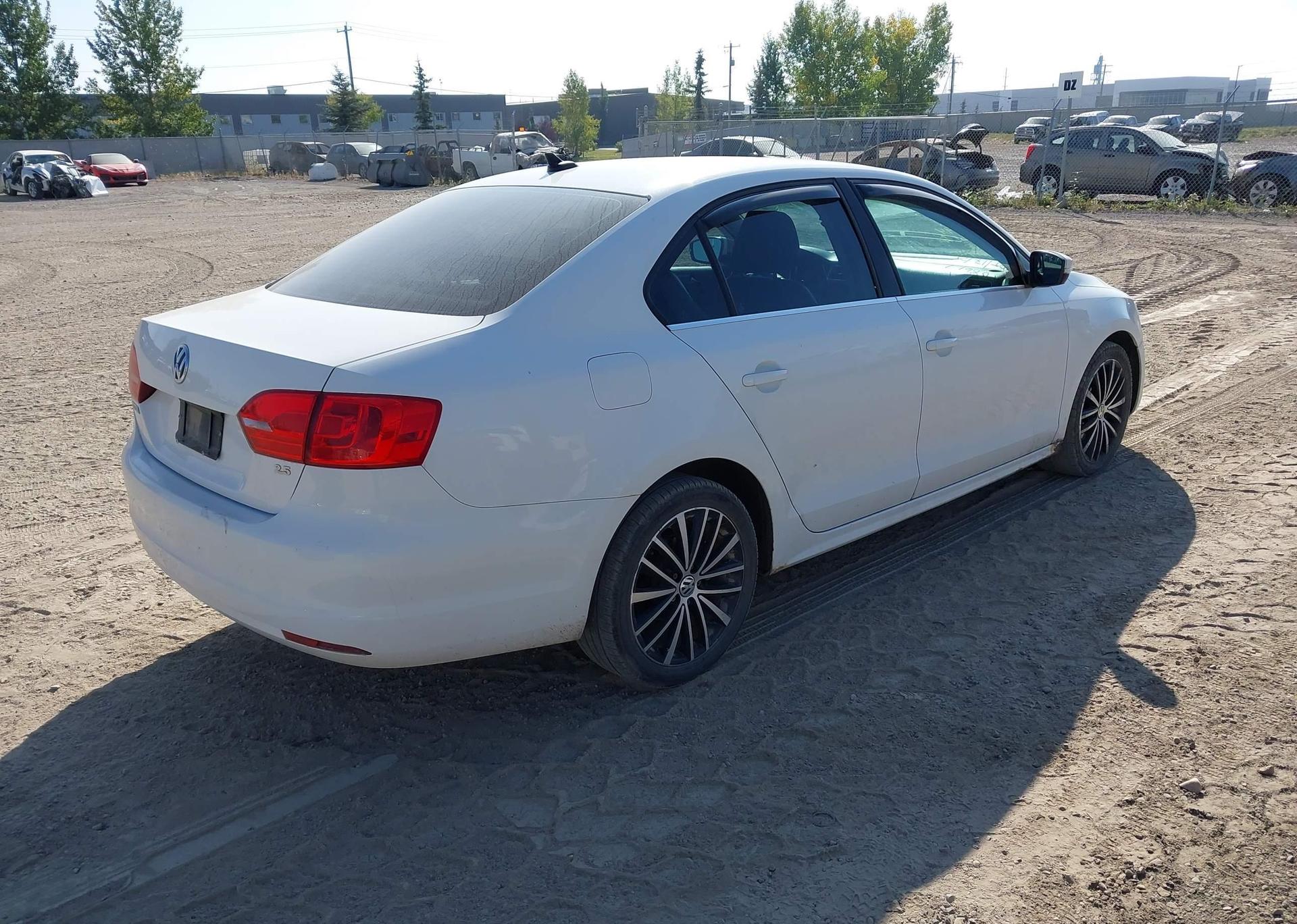 2013 VOLKSWAGEN JETTA SEL