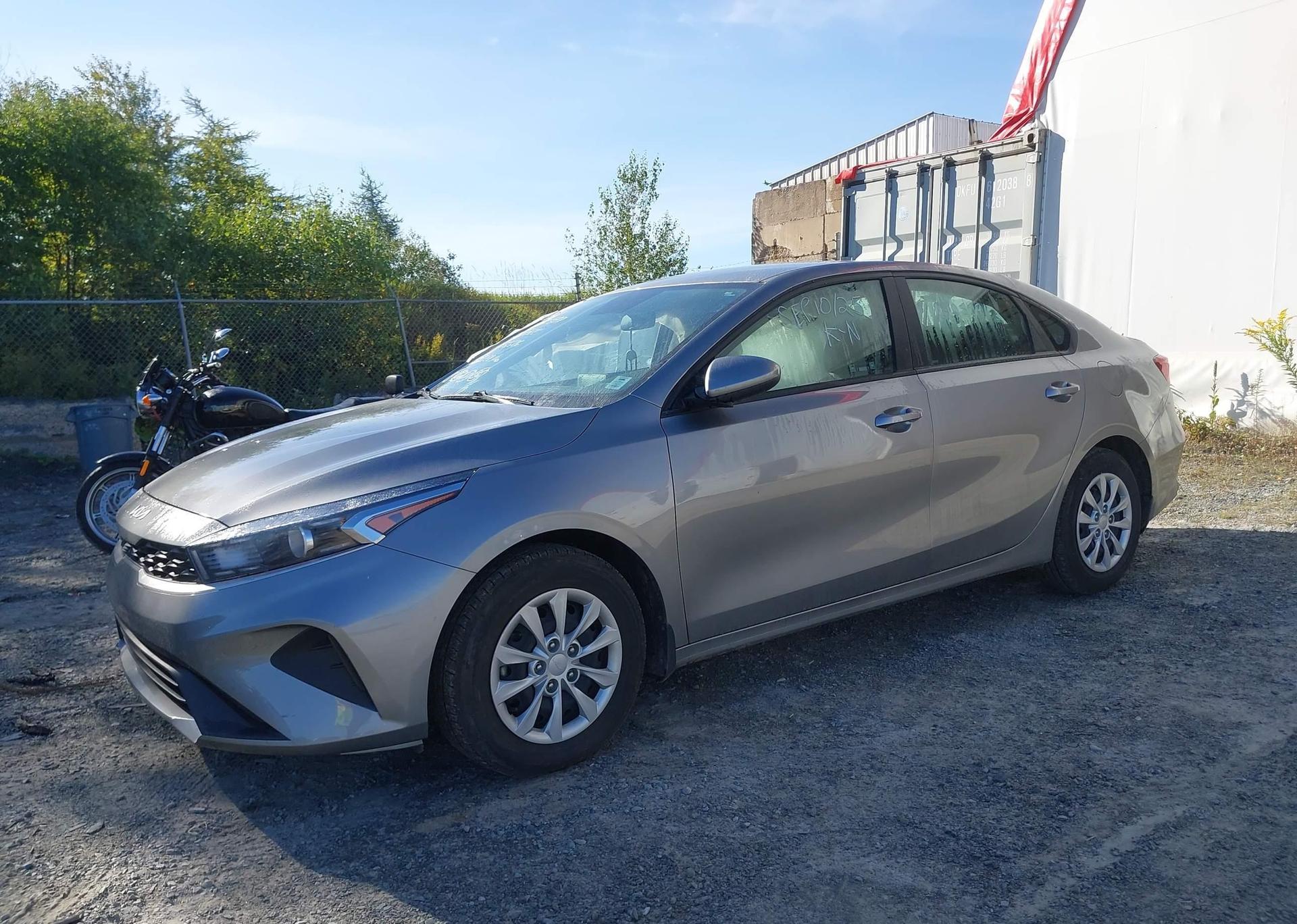 2023 KIA FORTE LX