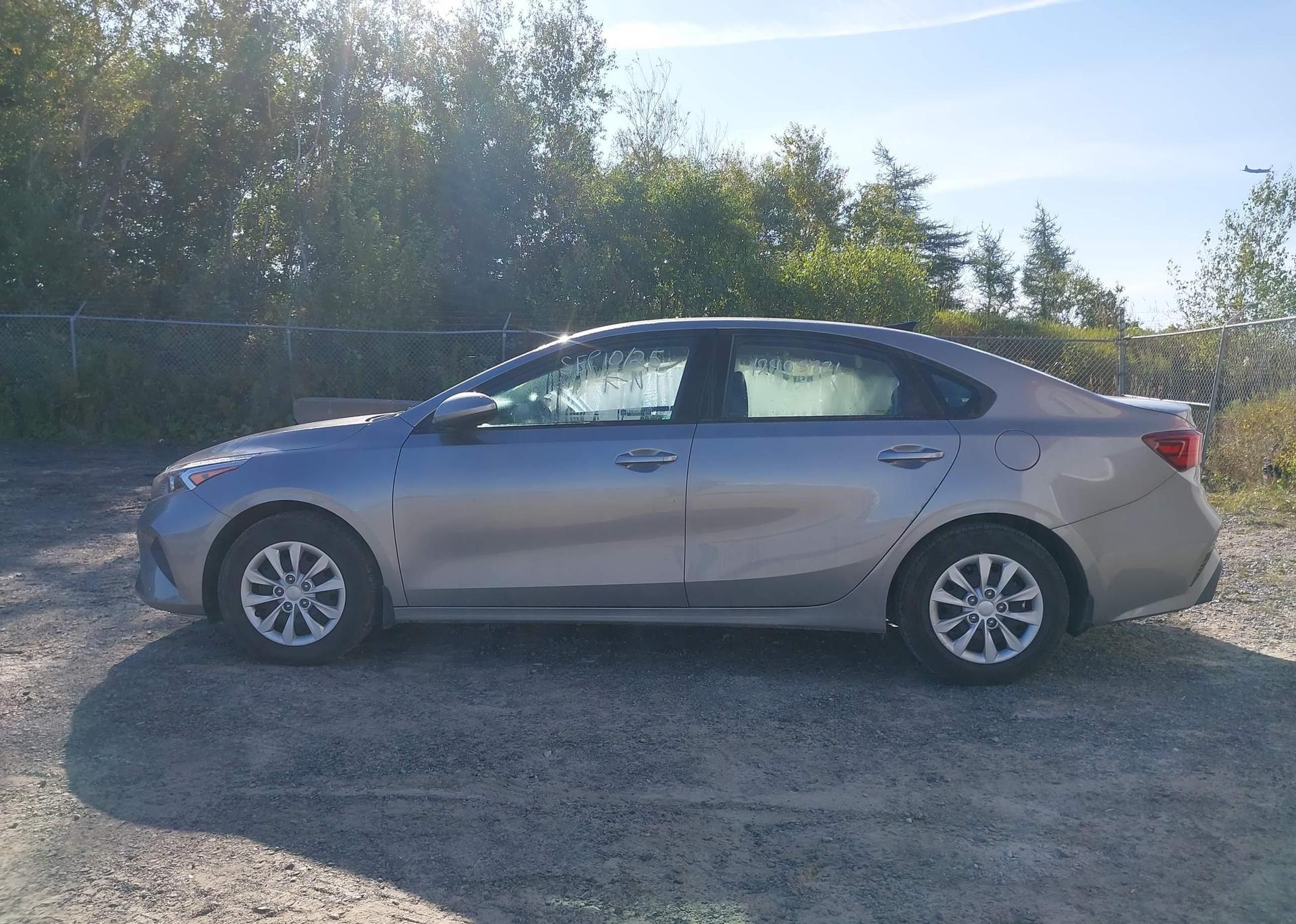 2023 KIA FORTE LX