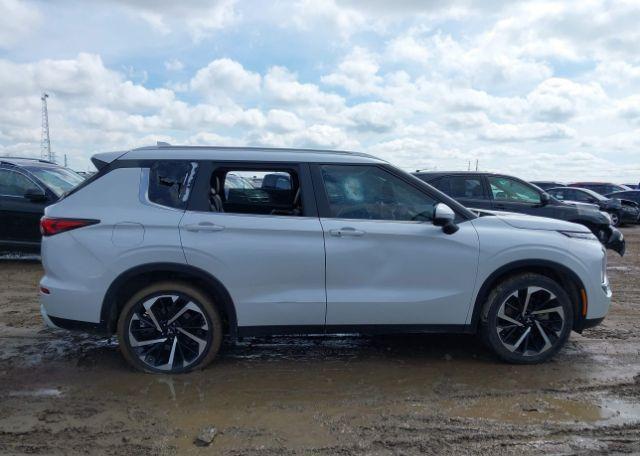 2022 MITSUBISHI OUTLANDER LE