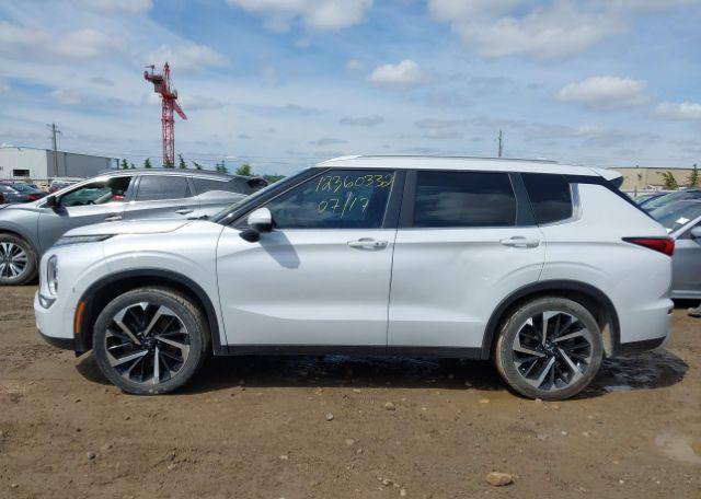 2022 MITSUBISHI OUTLANDER LE