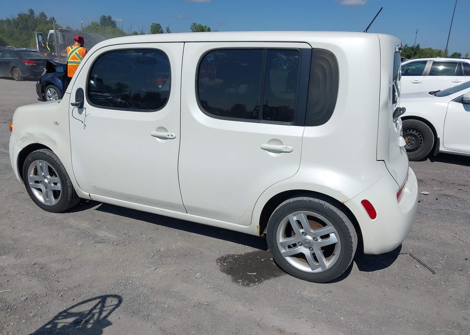 2012 NISSAN CUBE