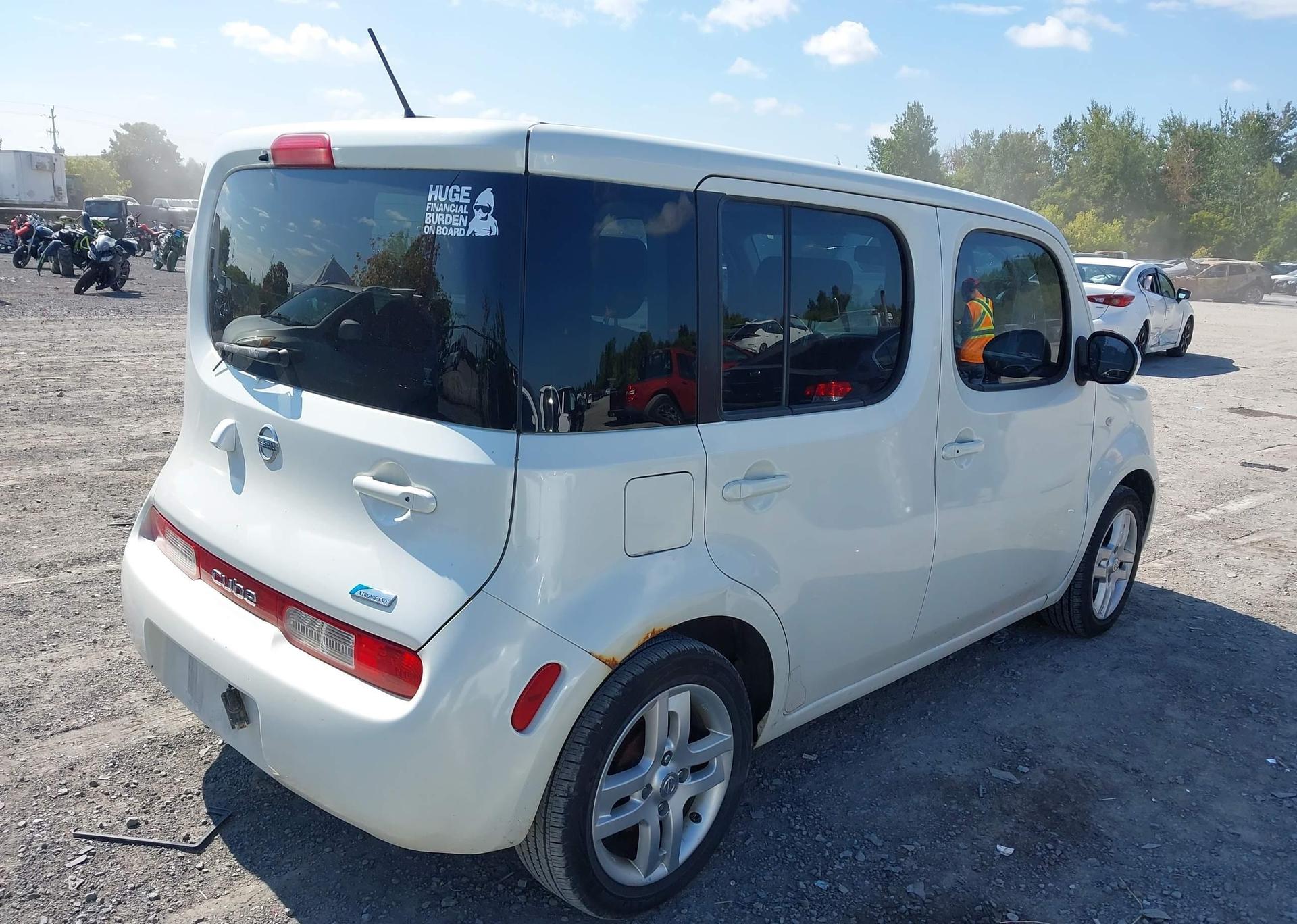 2012 NISSAN CUBE
