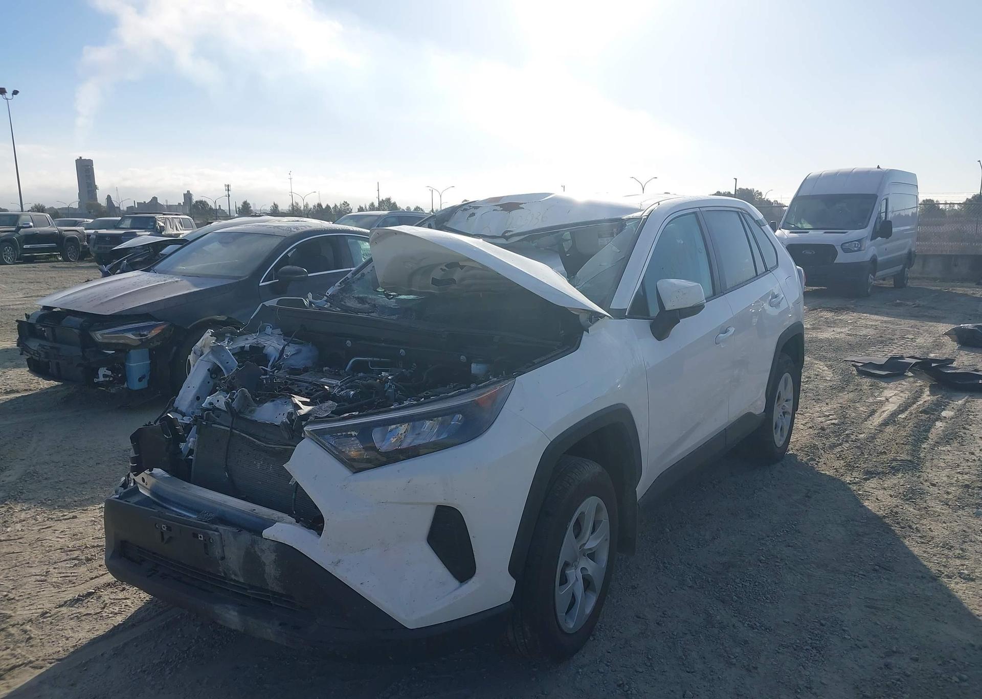 2025 TOYOTA RAV4 LE