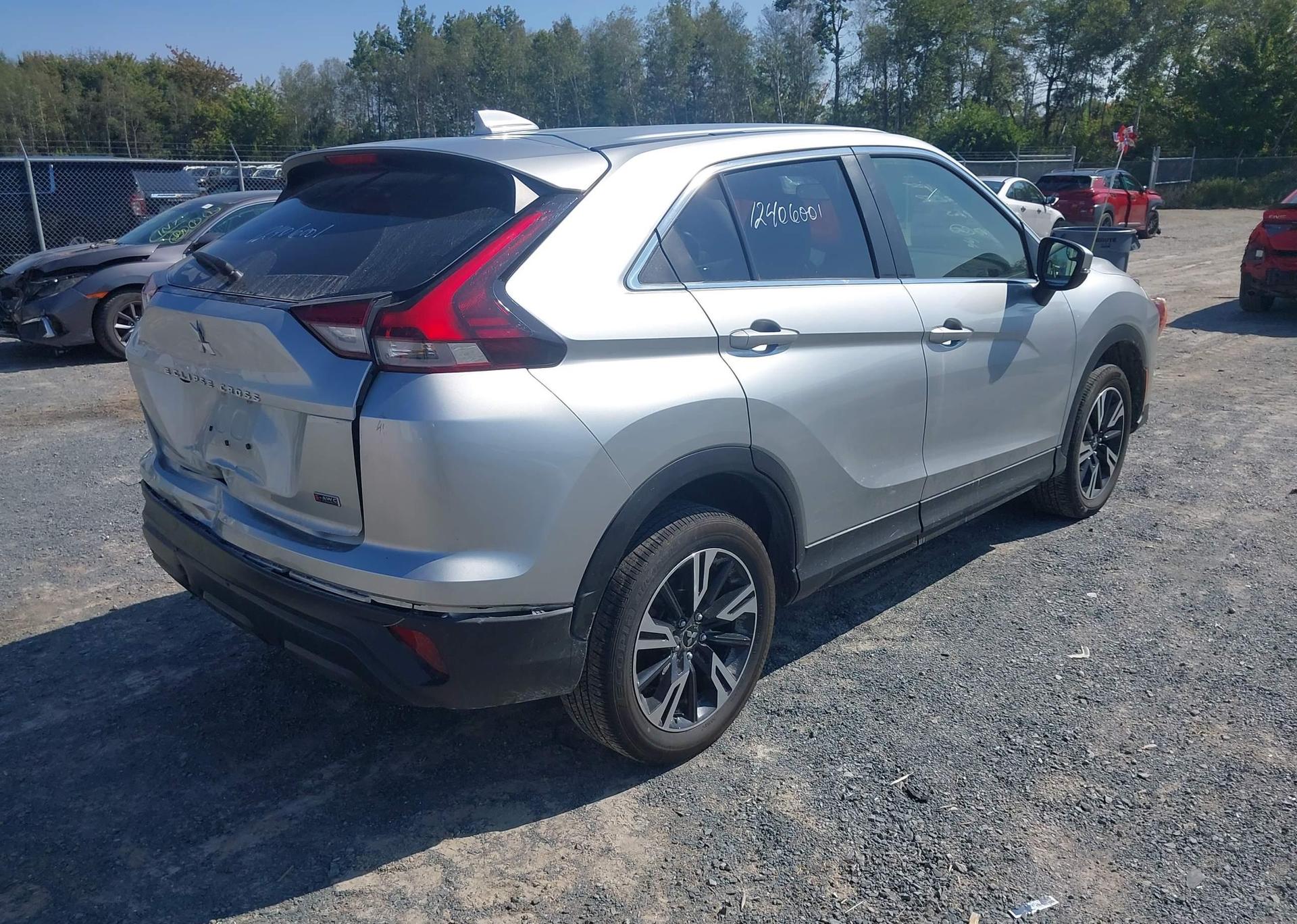 2024 MITSUBISHI ECLIPSE CROSS ES