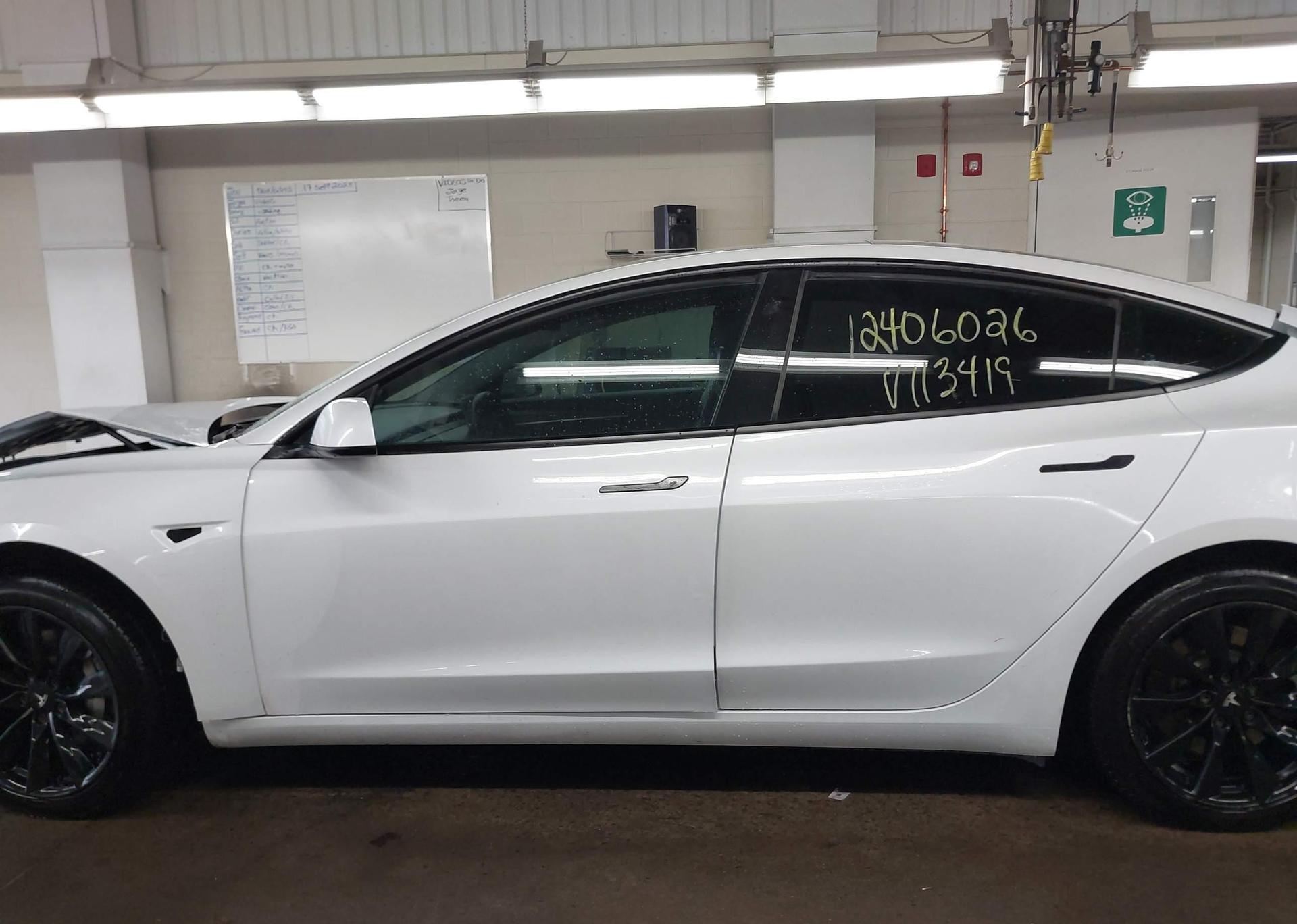 2022 TESLA MODEL 3