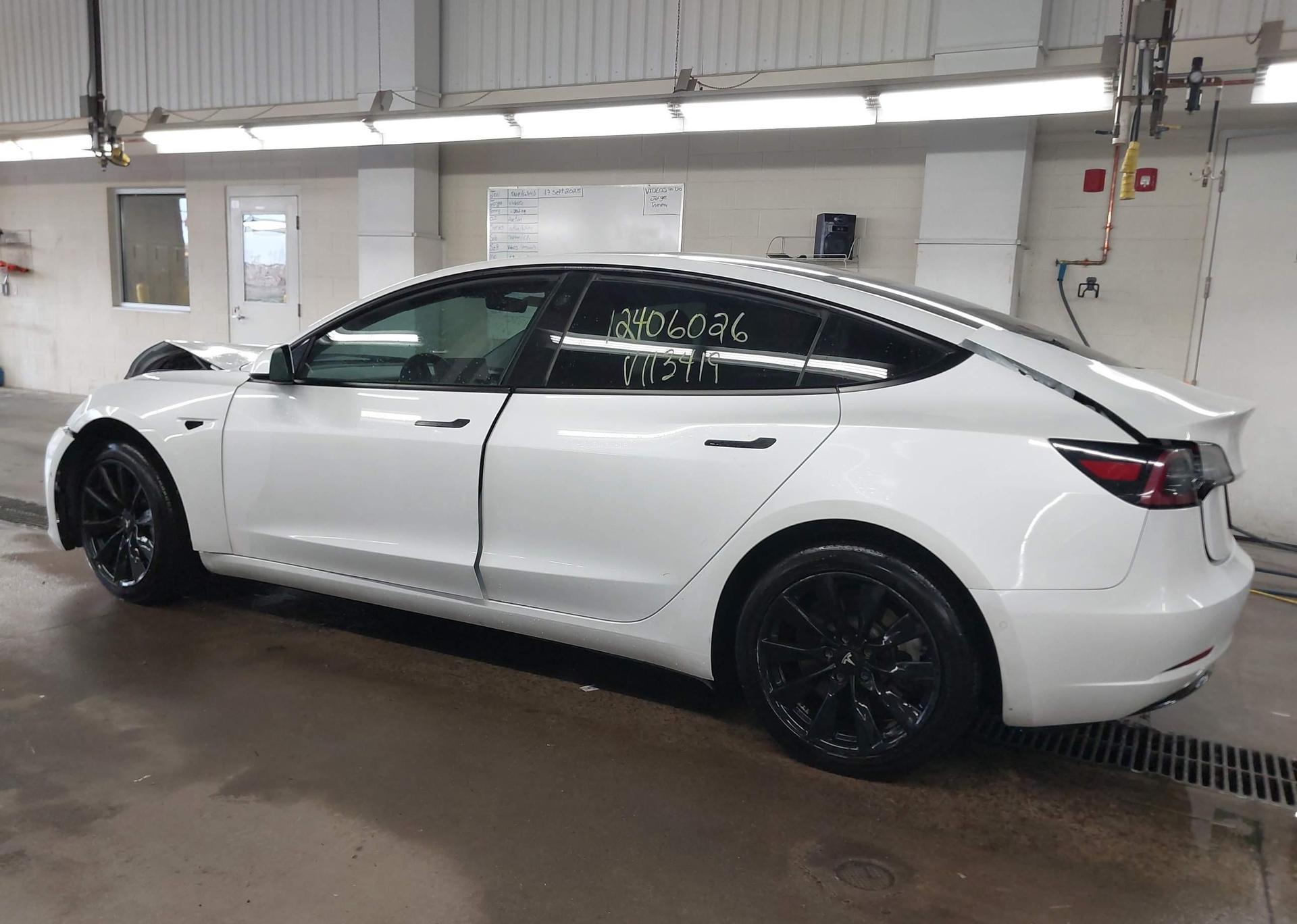 2022 TESLA MODEL 3