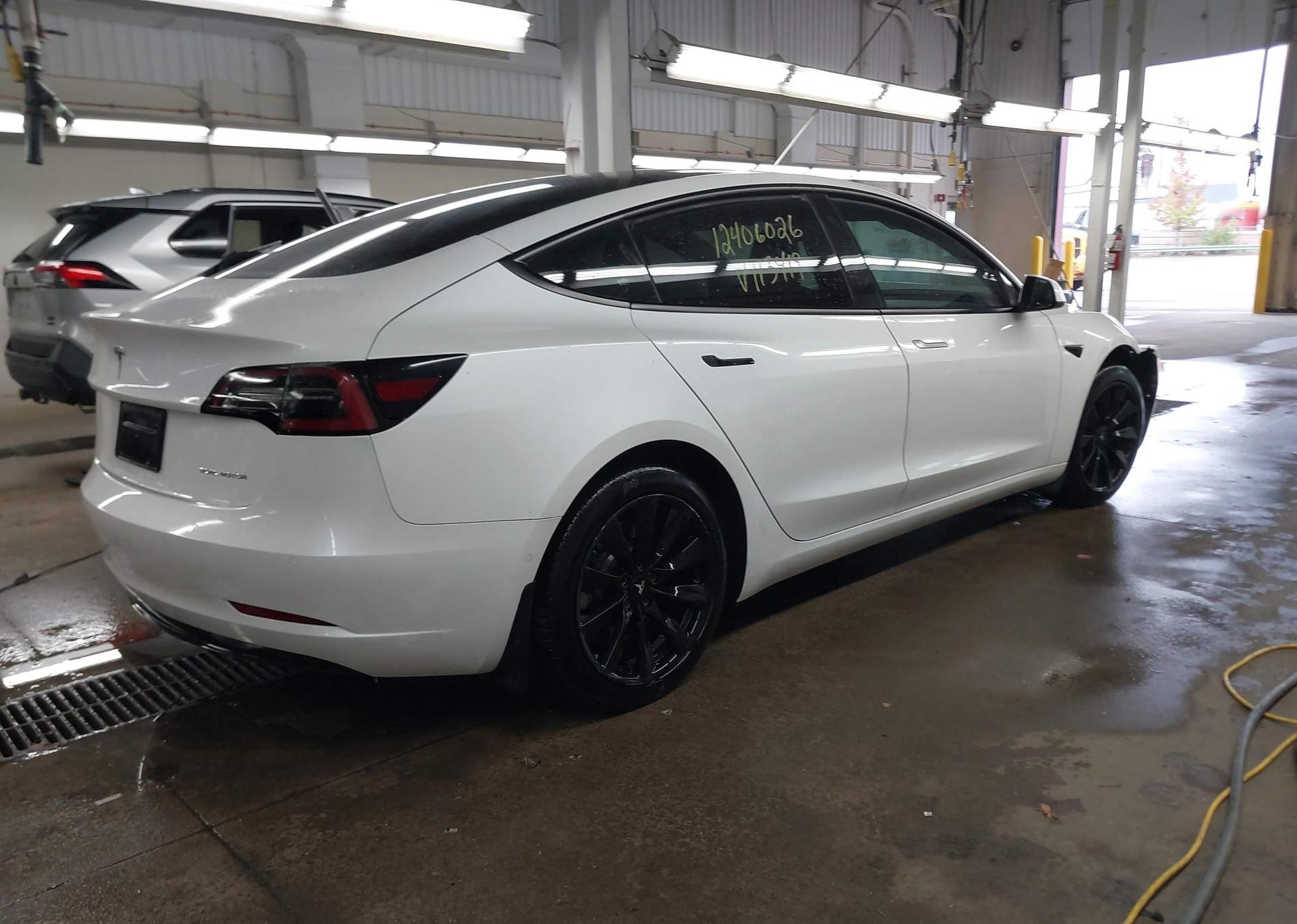 2022 TESLA MODEL 3