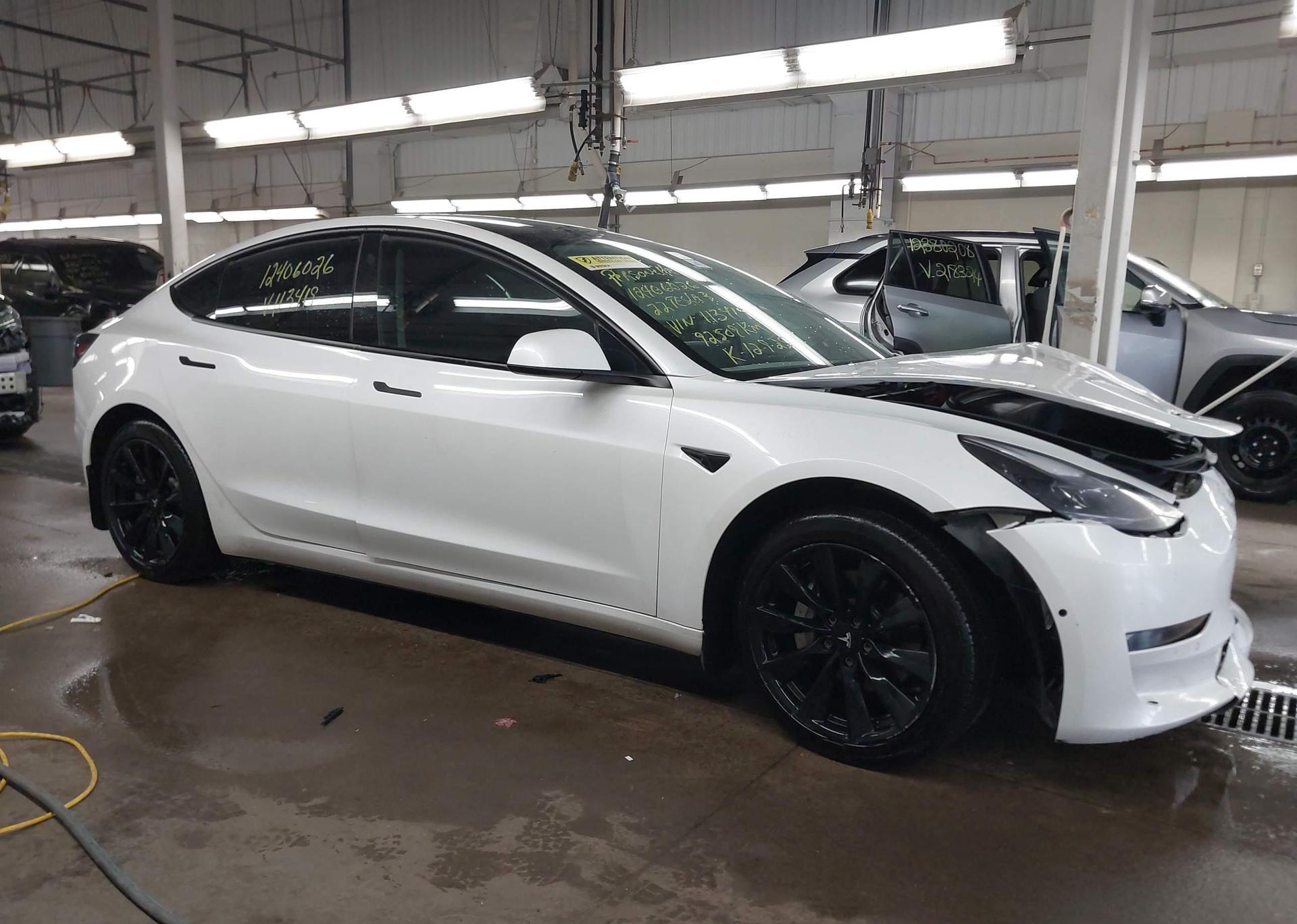 2022 TESLA MODEL 3