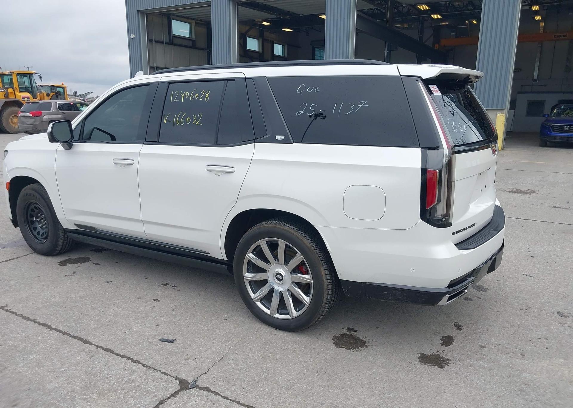 2022 CADILLAC ESCALADE PREMIUM LUXURY PLATINUM