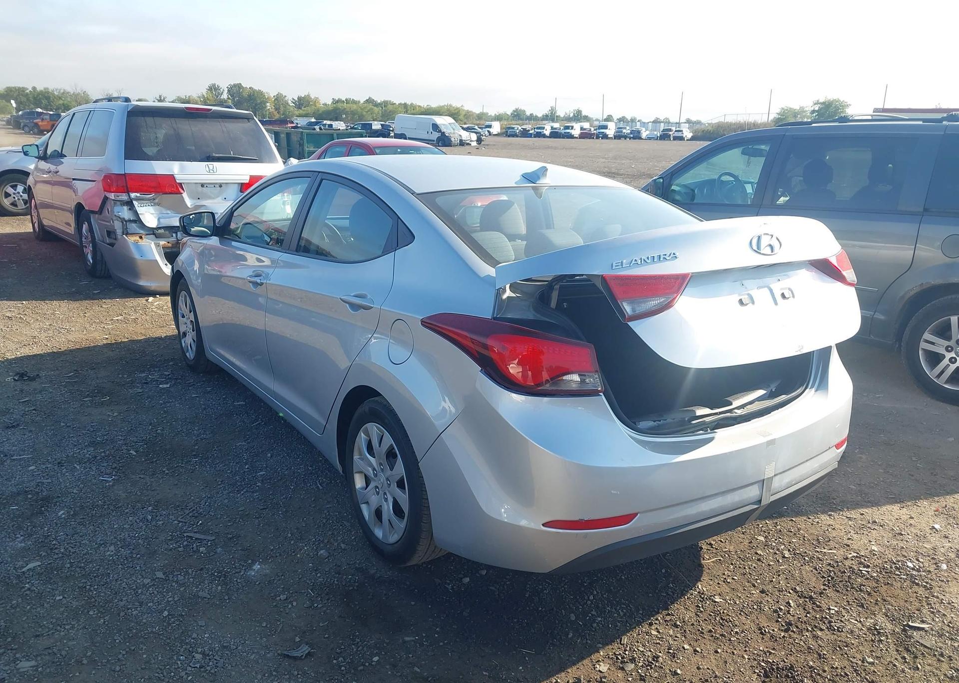 2014 HYUNDAI ELANTRA GL