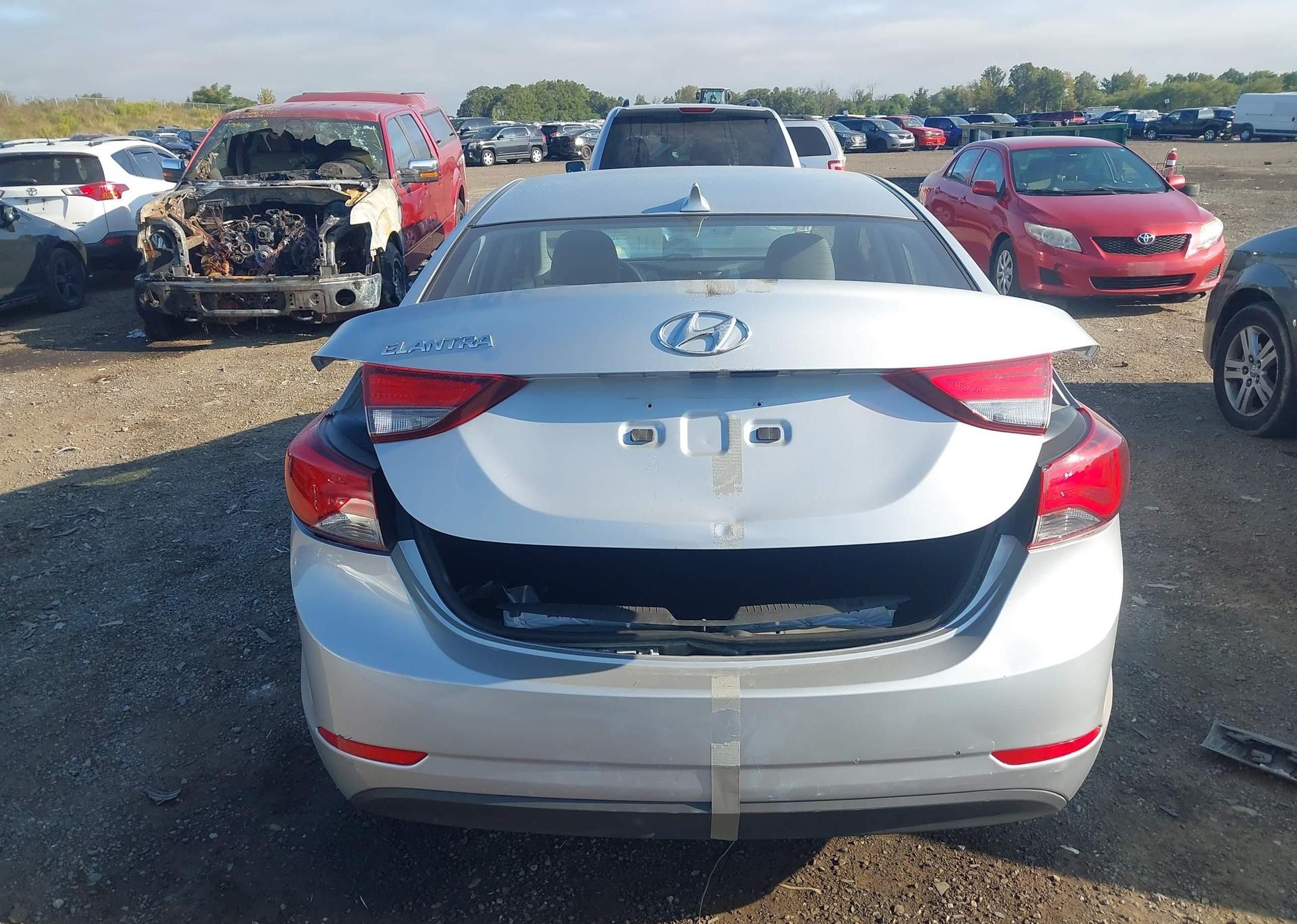2014 HYUNDAI ELANTRA GL