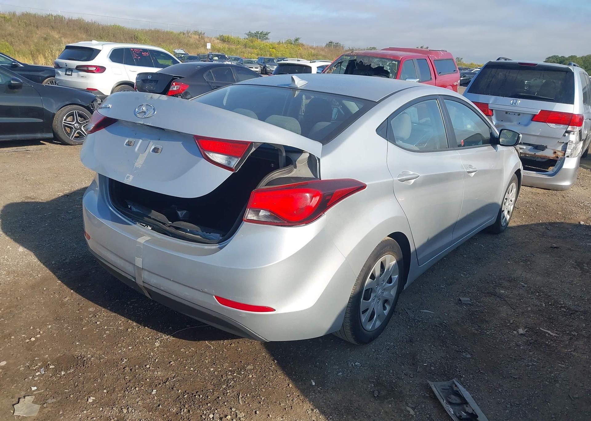 2014 HYUNDAI ELANTRA GL