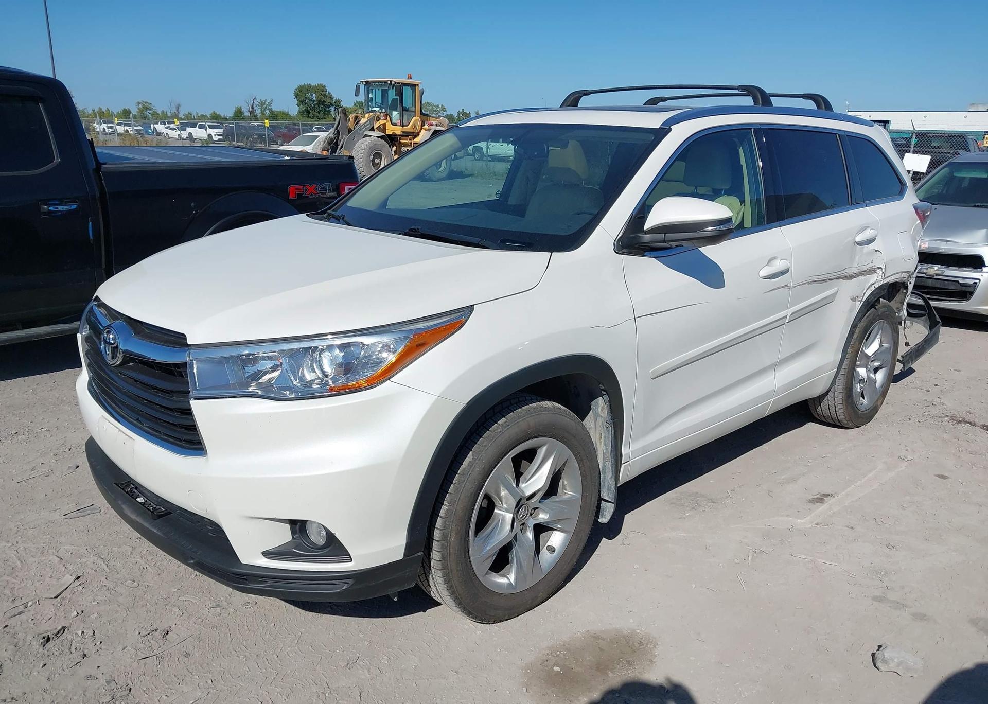 2016 TOYOTA HIGHLANDER LIMITED