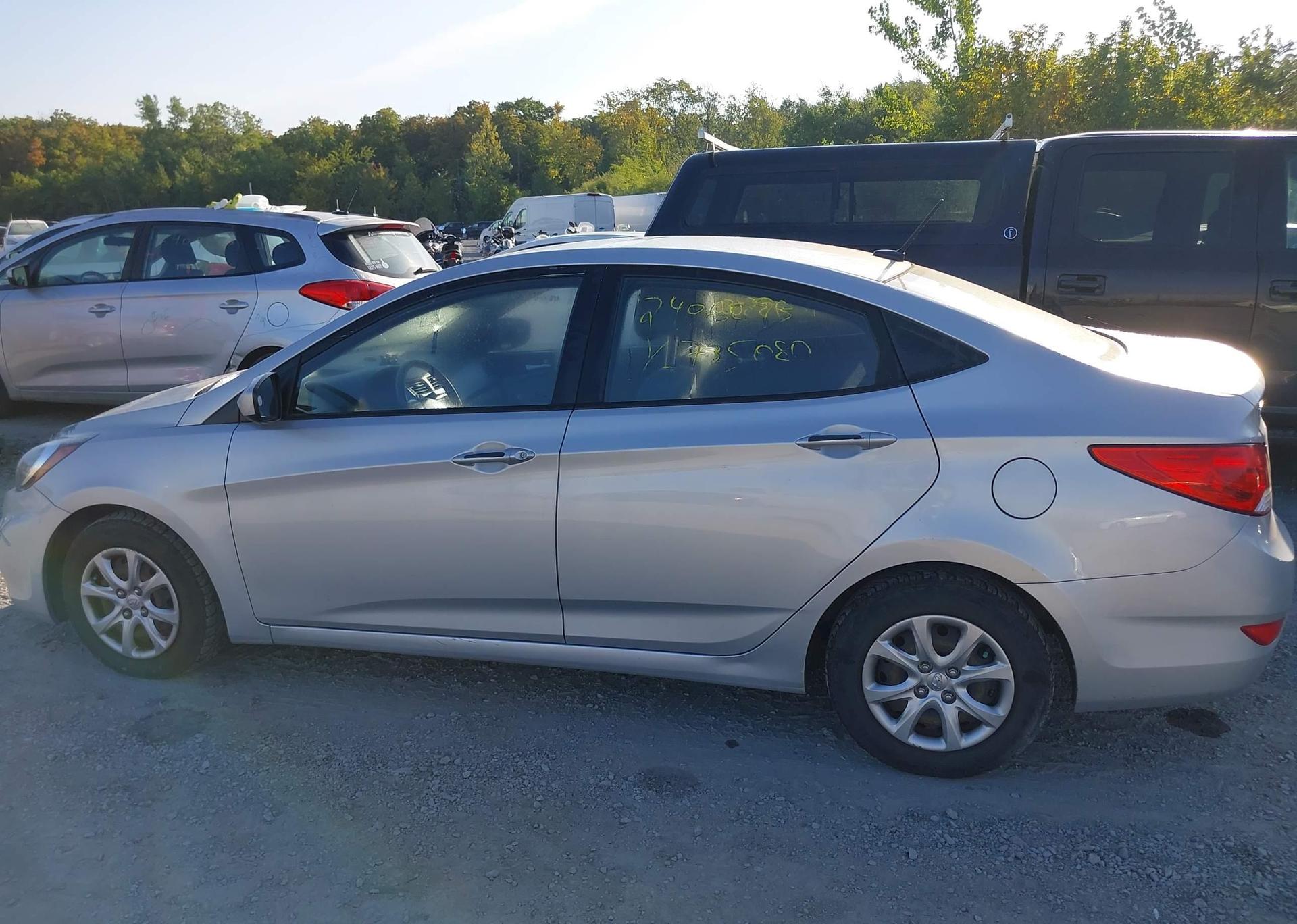 2014 HYUNDAI ACCENT GL