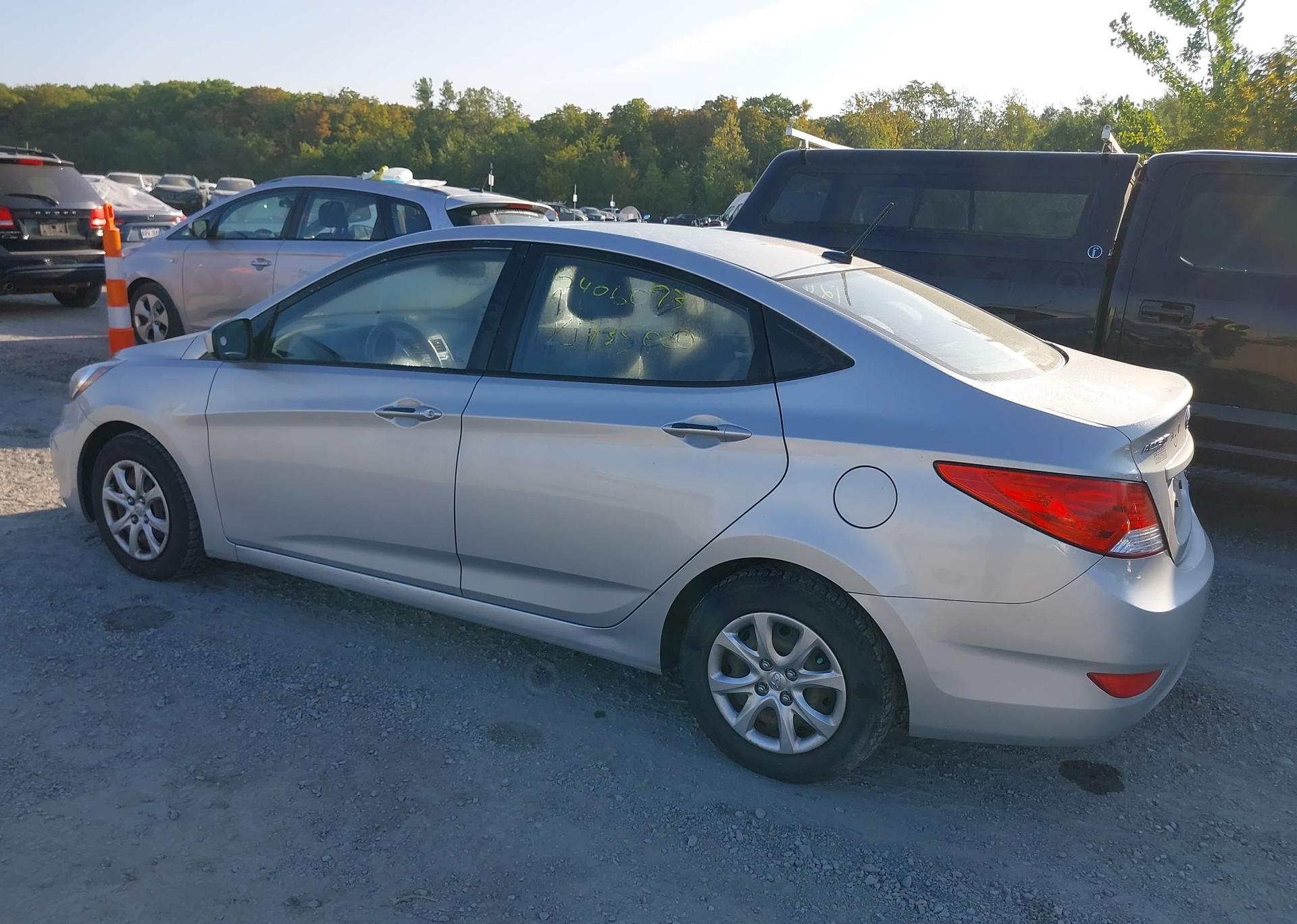 2014 HYUNDAI ACCENT GL